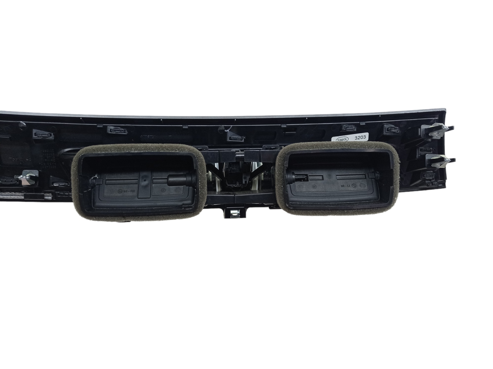Moldura Central Painel Com Difusor Bmw X1 S20i Active 2018 8