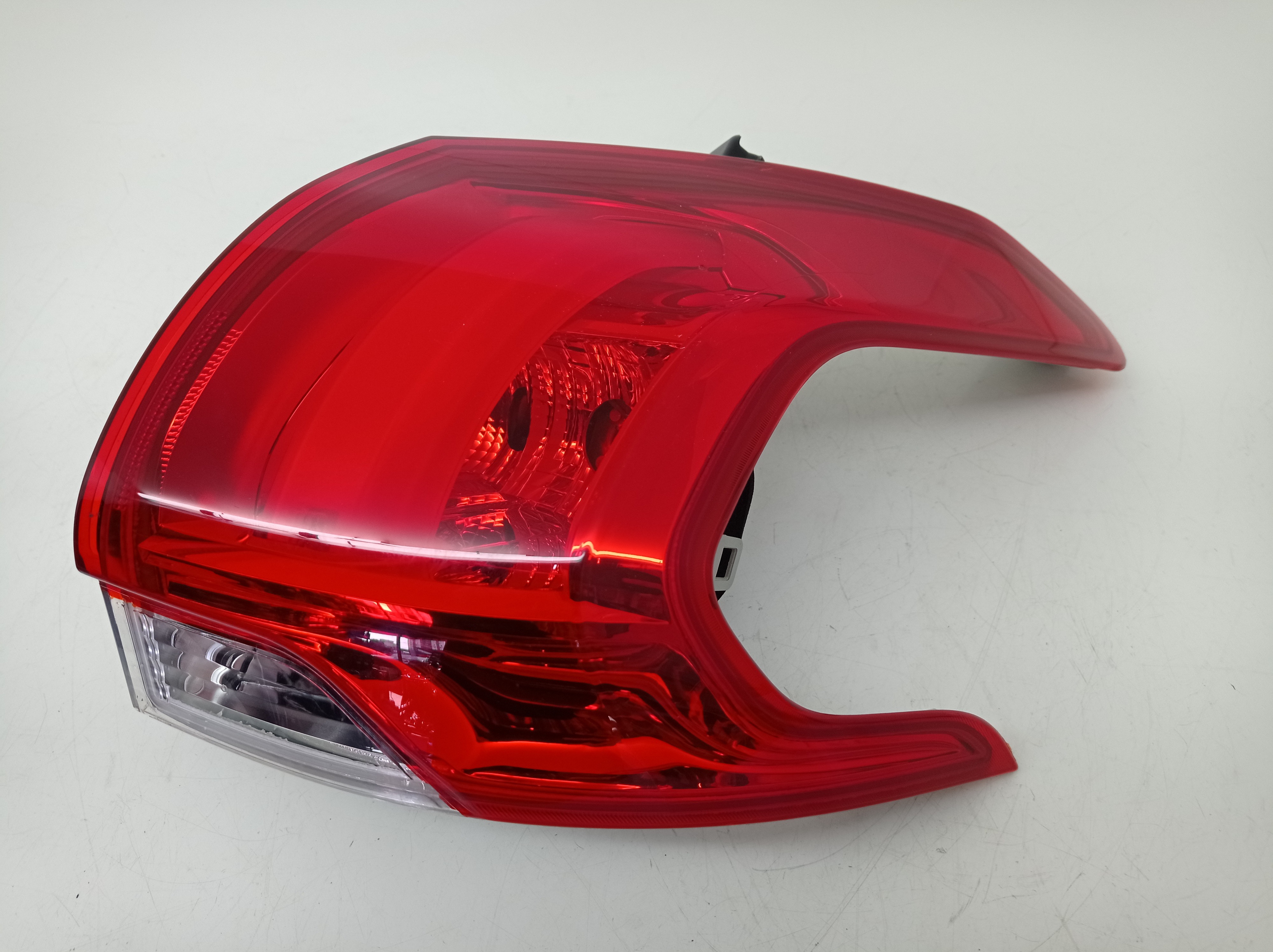 Lanterna Direita Peugeot 2008 2019 Com Detalhe 1
