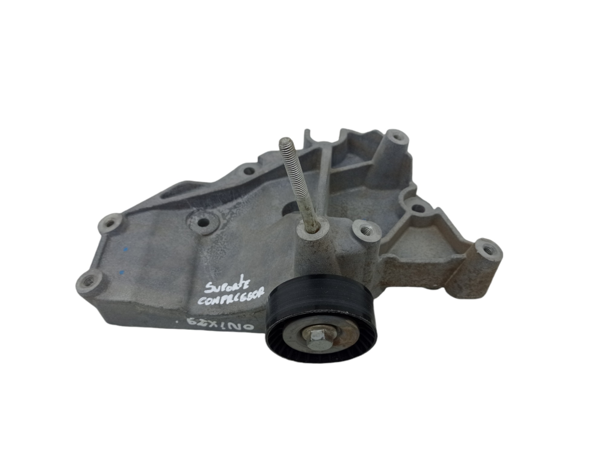 Suporte Compressor Do Ar Chevrolet Prisma Onix 1.0 2019 Mec