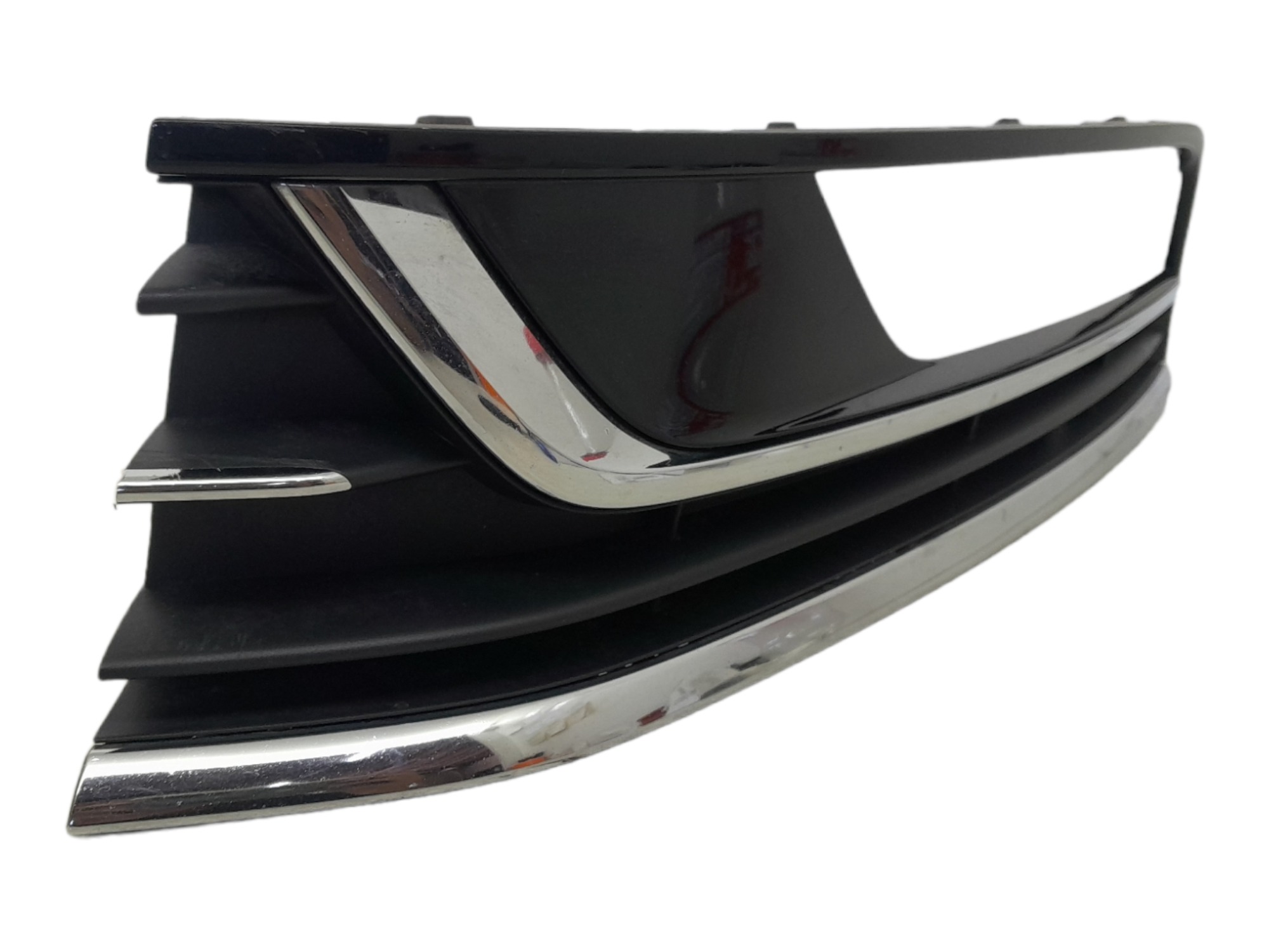 Moldura Farol De Milha Esq Volkswagen Passat Variant 2012 Preto Esquerdo 2