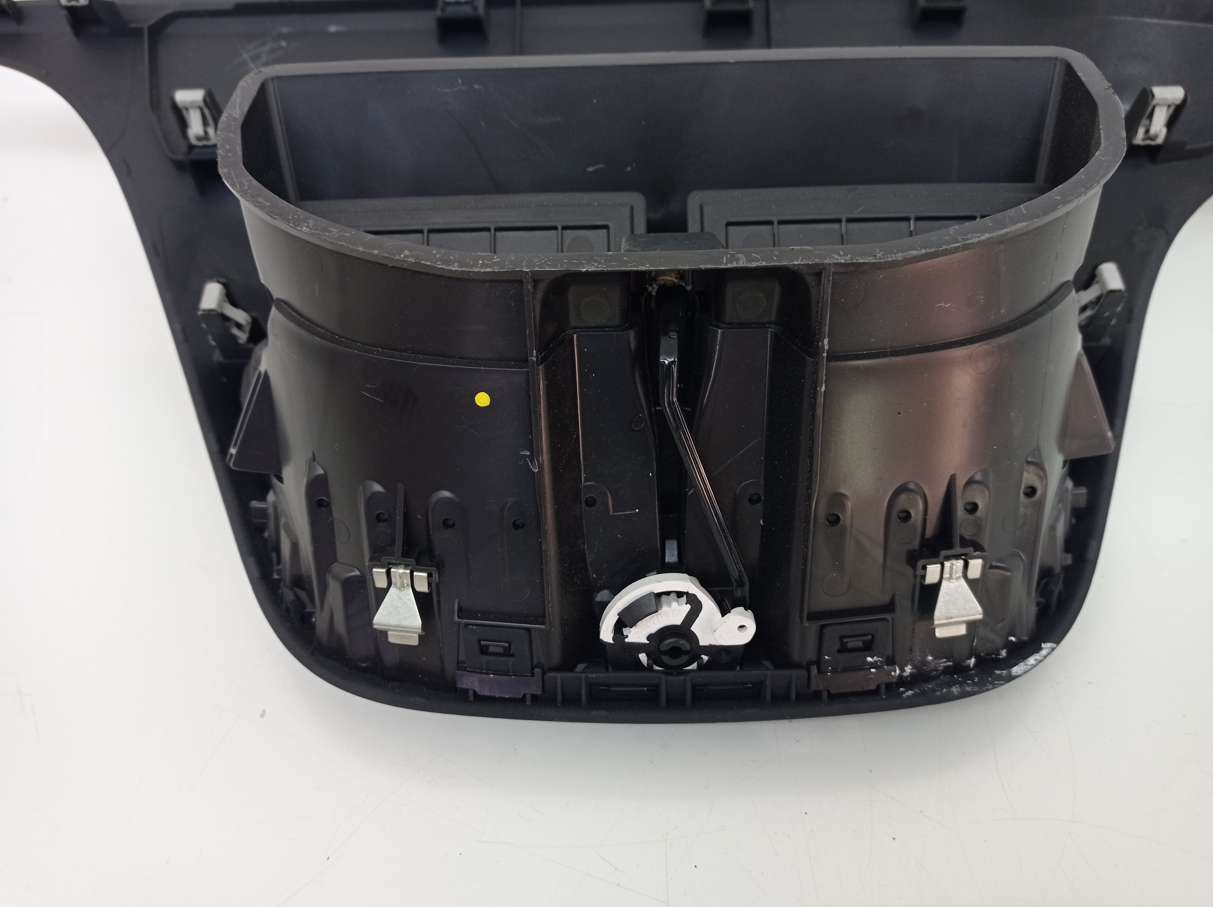 Moldura Central Com Difusor Peugeot 2008 2019 6