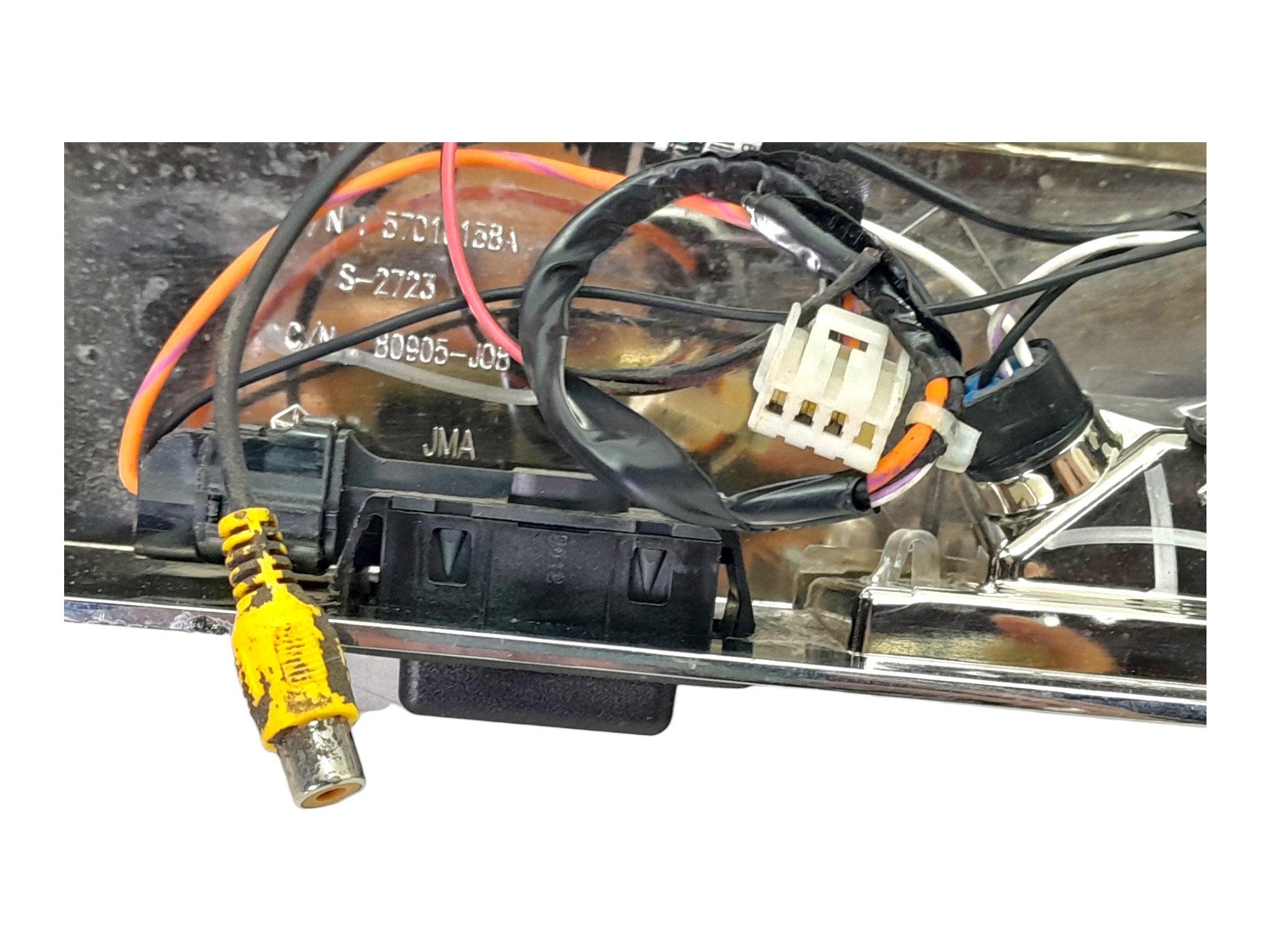 Aplique Tampa Traseira Com Camera Re Jeep Cherokee 2012 7
