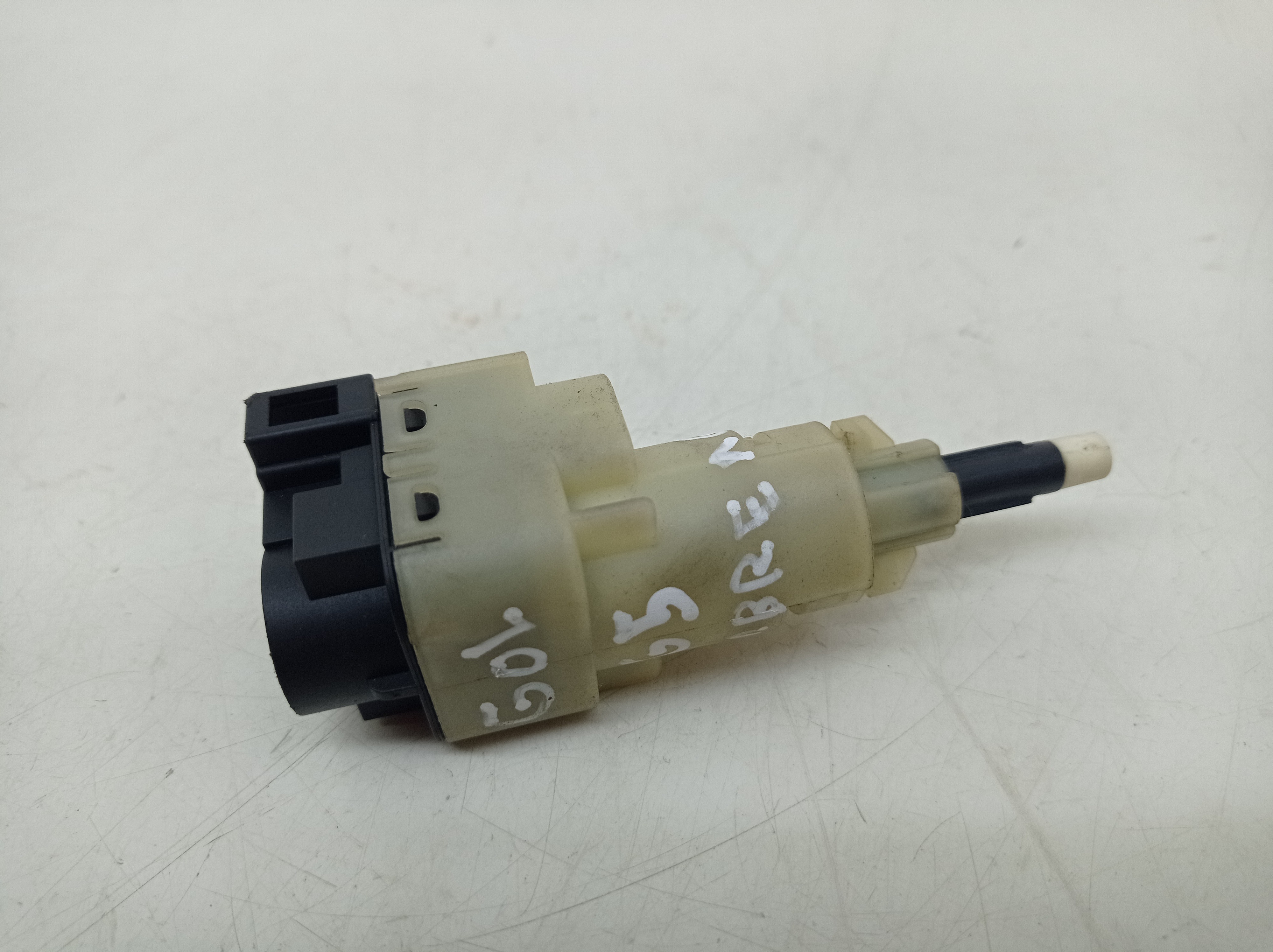 Interruptor Embreagem Volkswagen Gol G5 1.0 2013 Mecanico 3