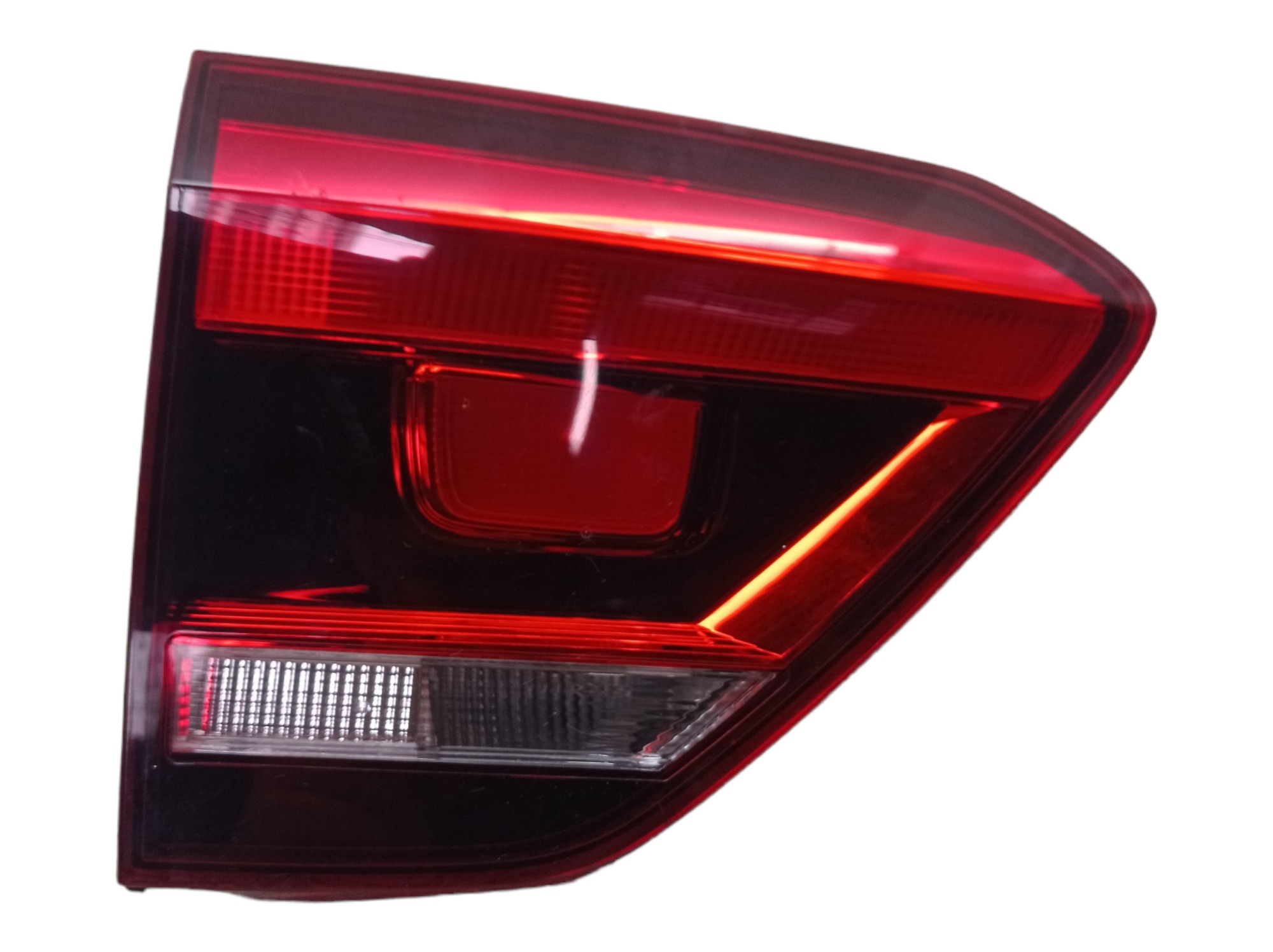 Lanterna Esquerda Tampa Traseira Volkswagen Fox 2018  Esquerdo Vermelho 1