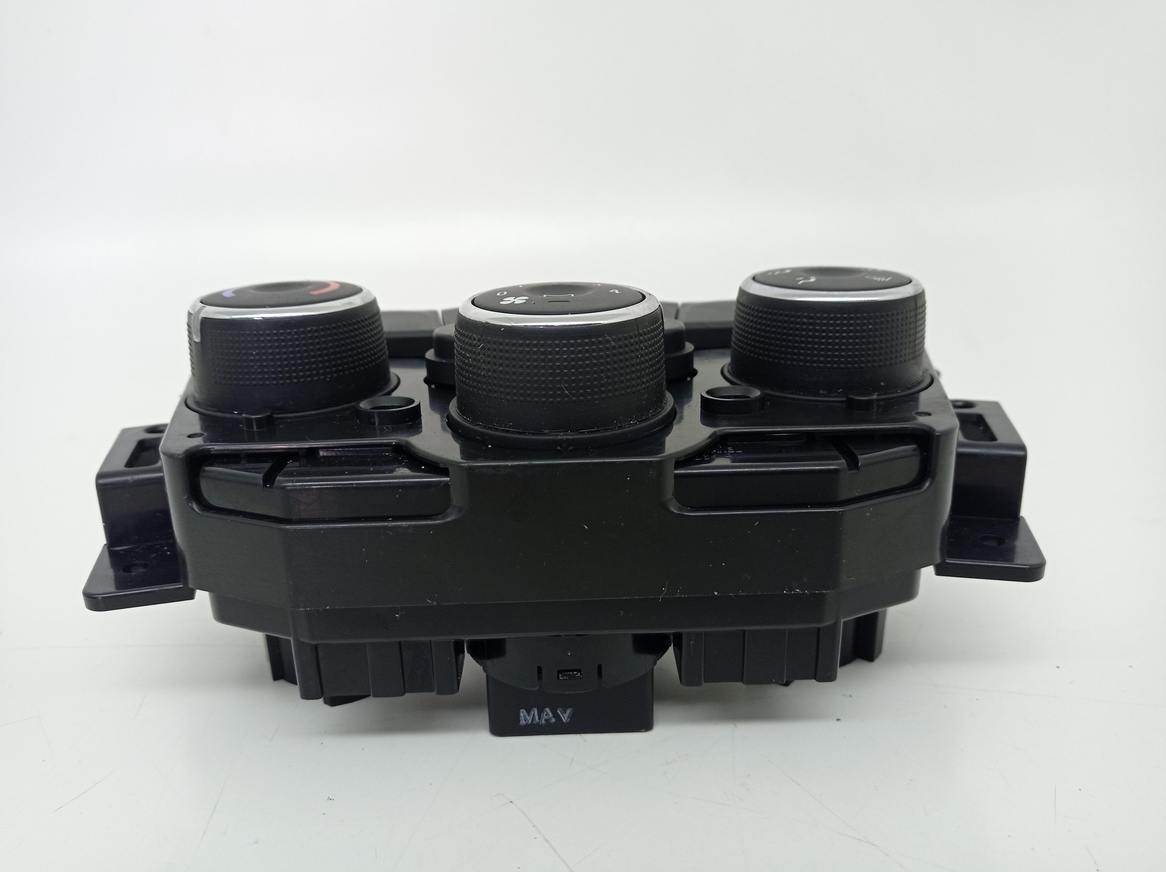 Controle De Ar Chevrolet Tracker 2017 3