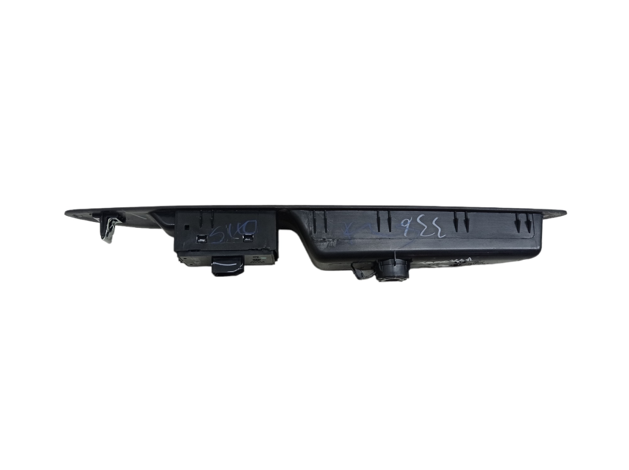 Botao Vidro Traseiro Esquerdo Chevrolet Tracker 2018 3