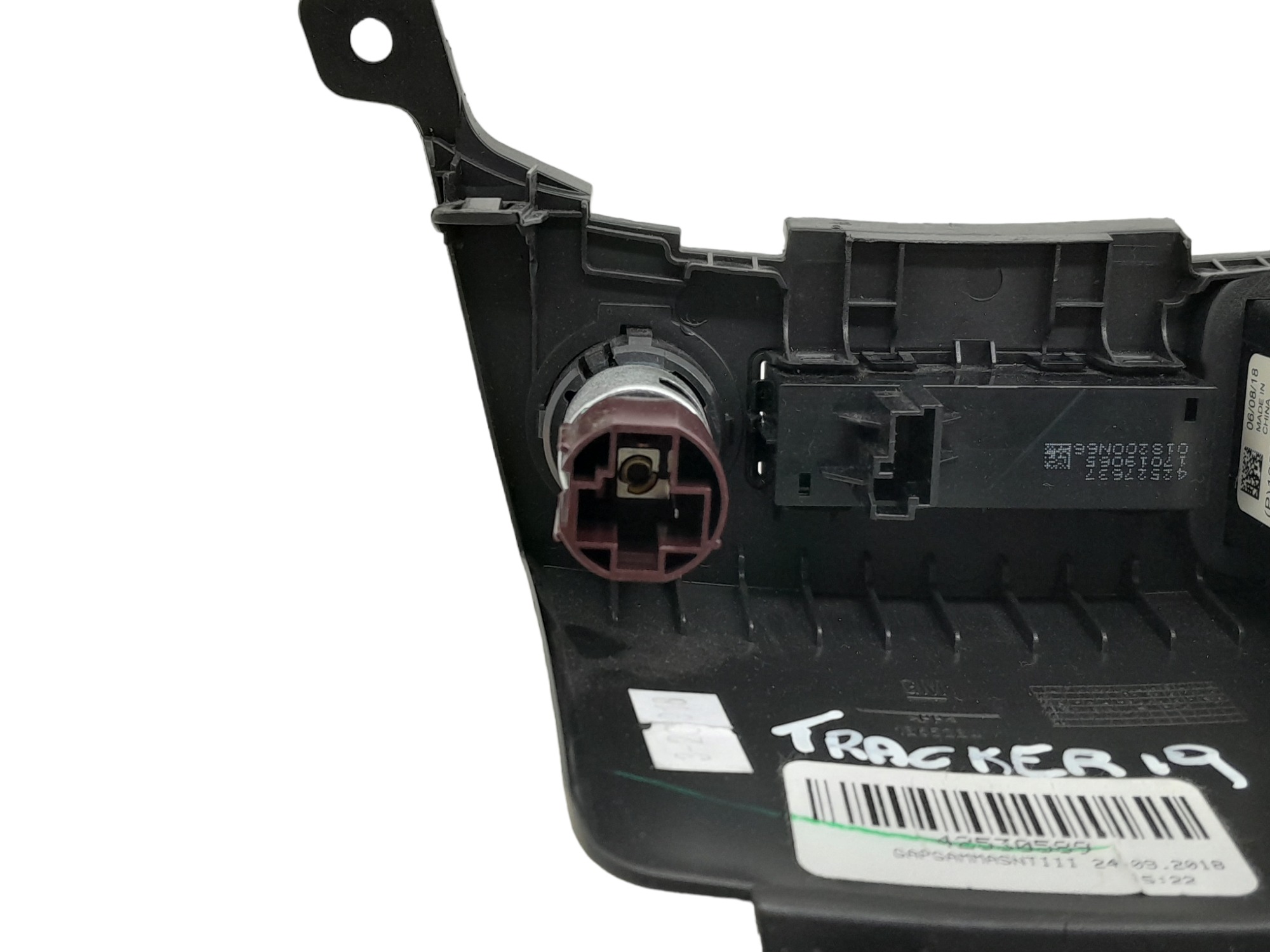 Moldura Usb Com Acendedor Chevrolet Tracker 1.4 2019 Preta 3