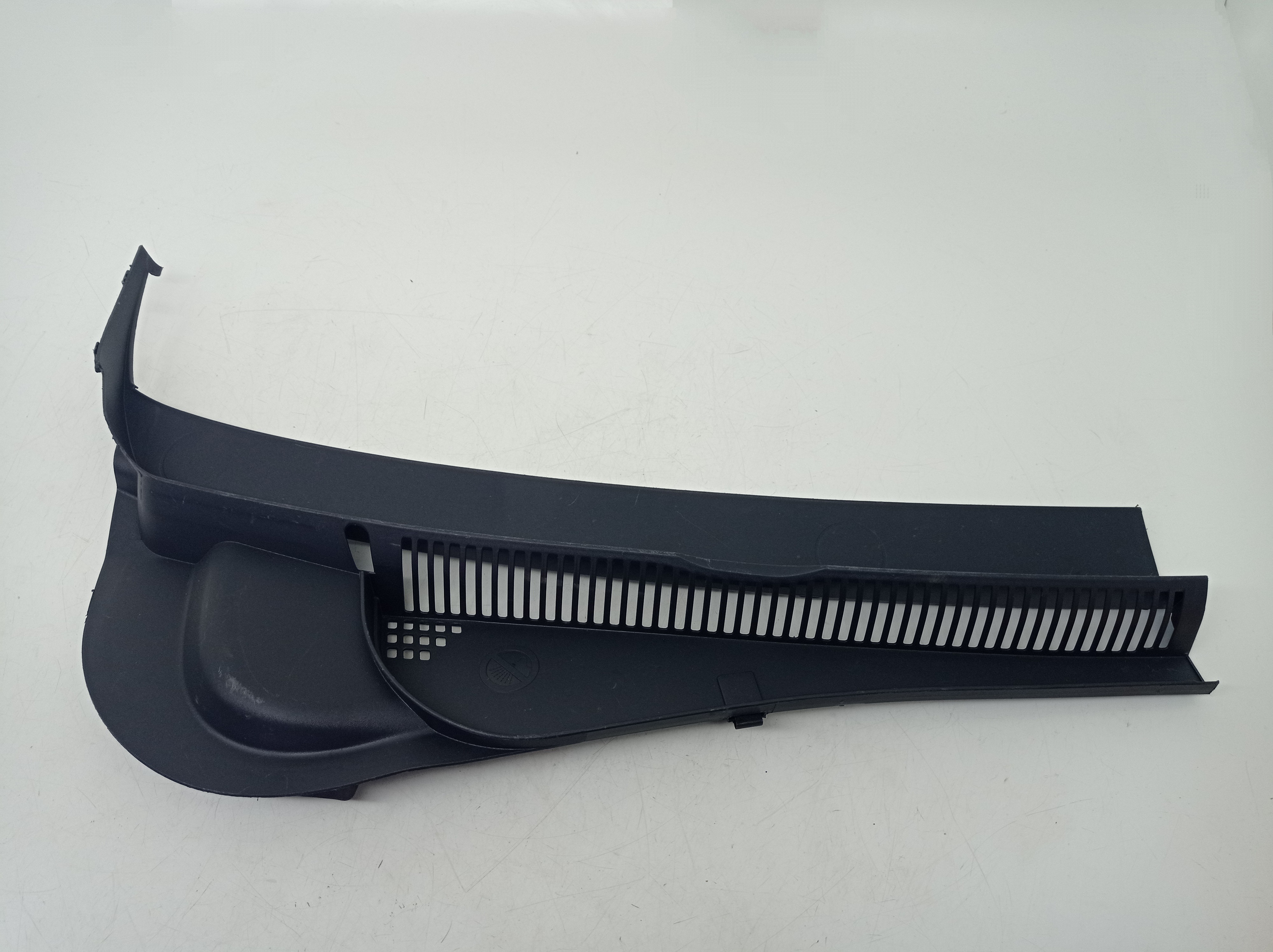 Churrasqueira Direita Volkswagen Polo 2020  Preto