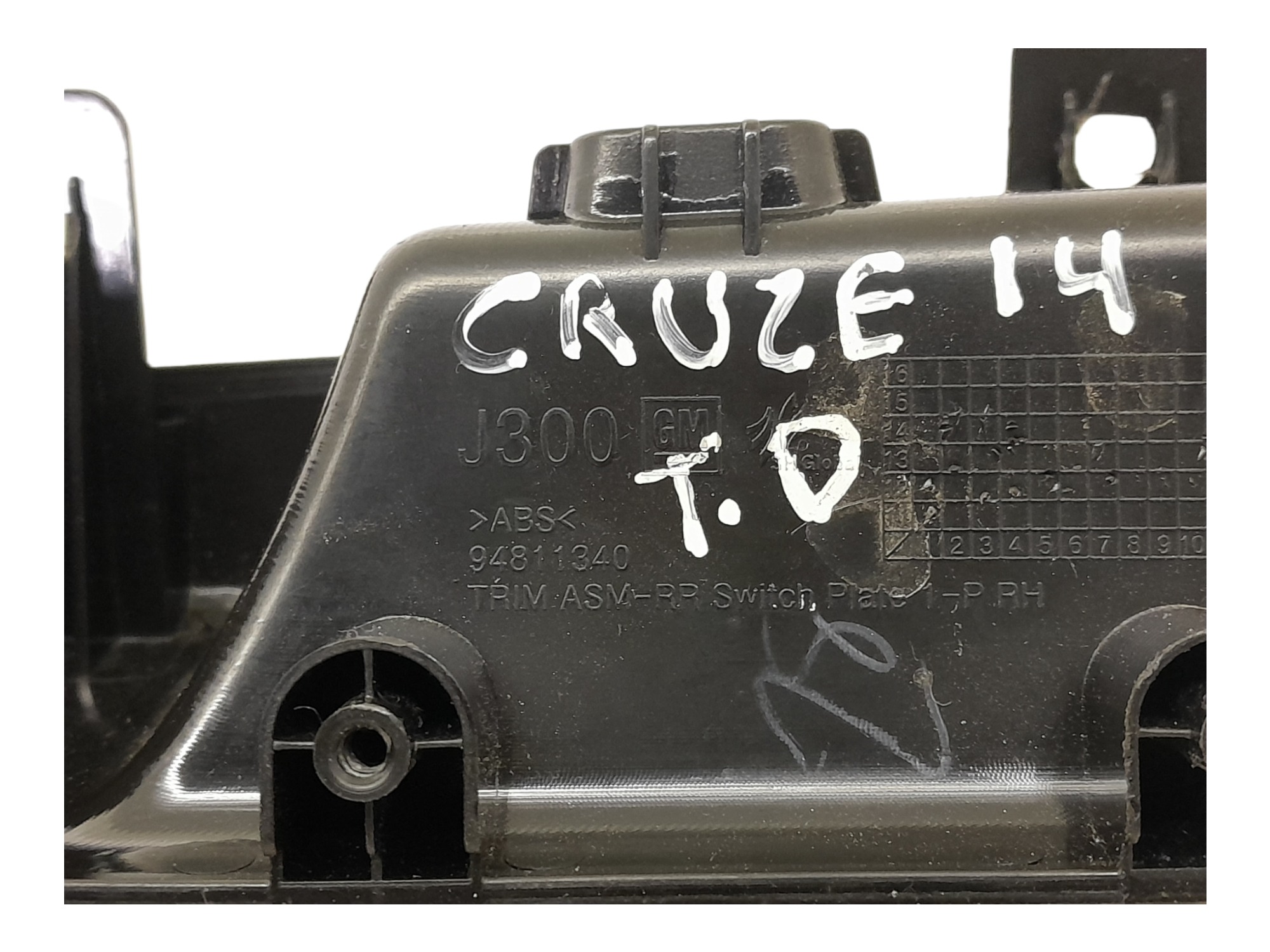 Botao Vidro Traseiro Direito Chevrolet Cruze Lt 2014 5