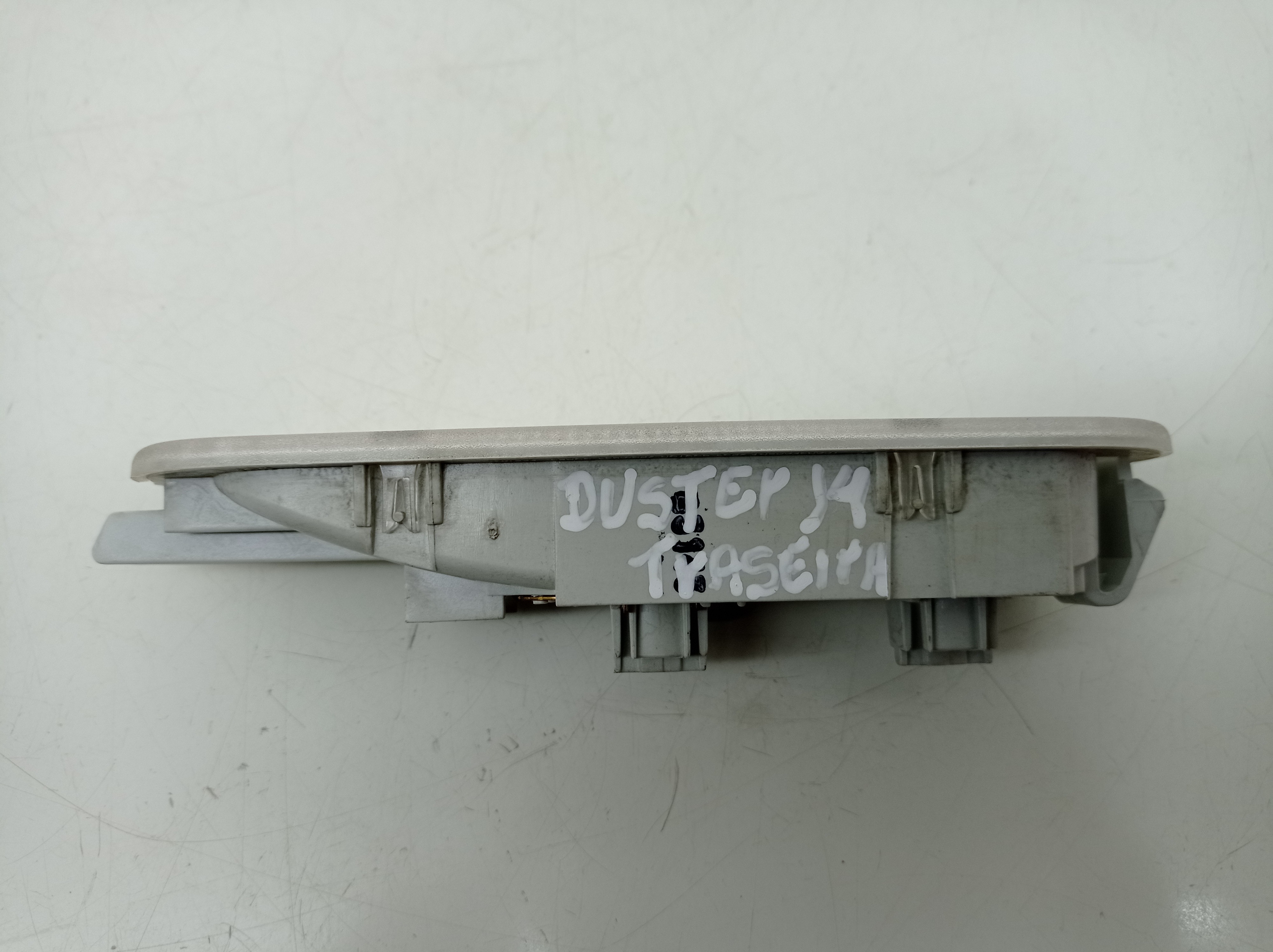 Luz De Teto Traseira Renault Duster 2014 3