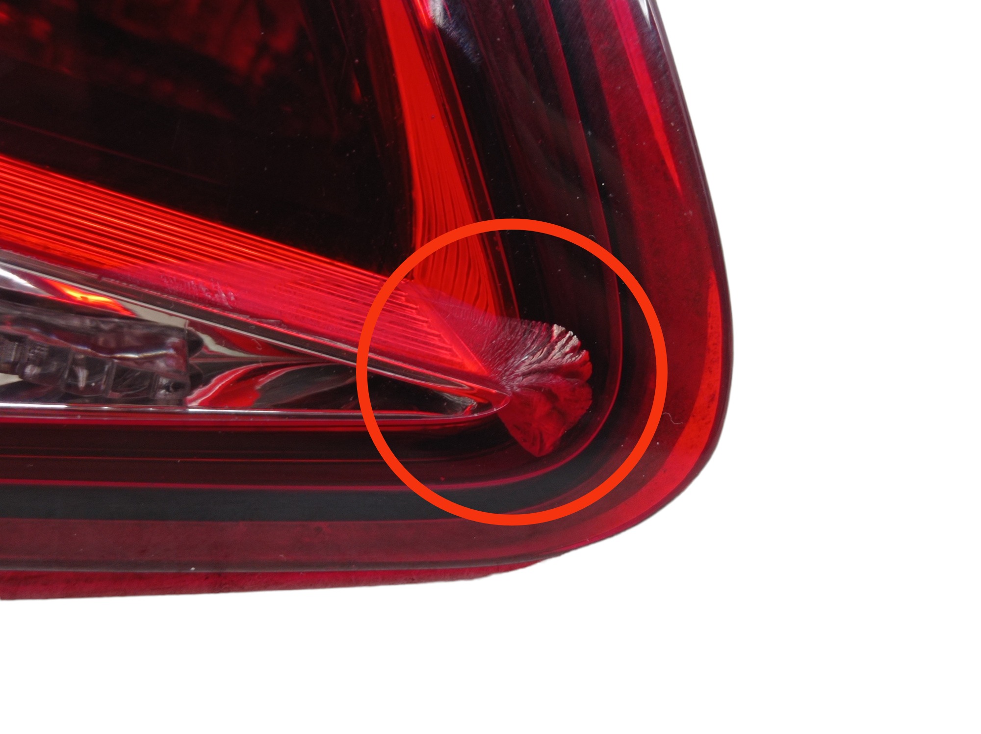 Lanterna Tampa Traseira Esquerda Volkswagen Golf 2017 Esquerdo Vermelho 9