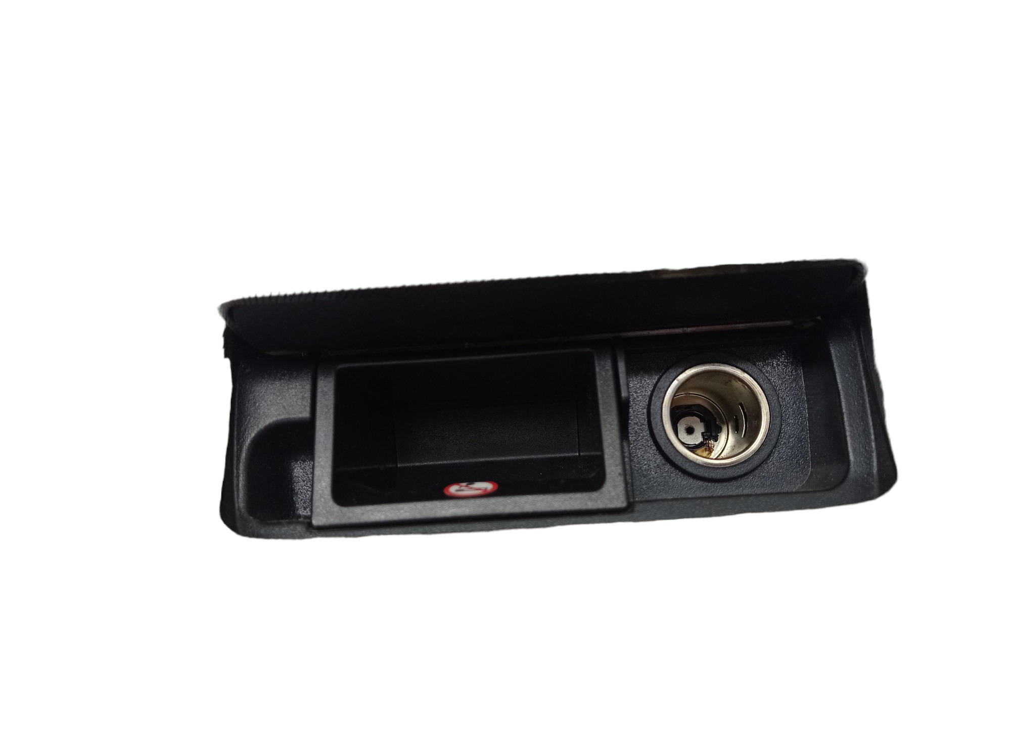 Moldura Console Com Acendedor De Nissan Sentra 2016 4