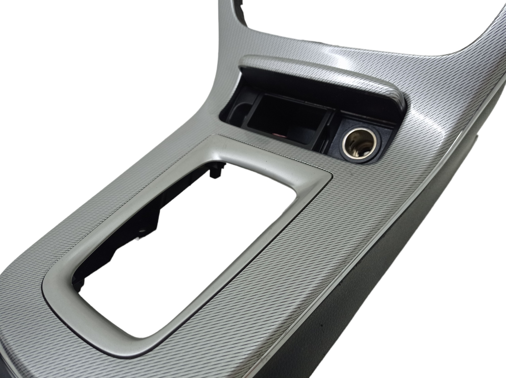 Moldura Console Com Acendedor De Nissan Sentra 2016 2