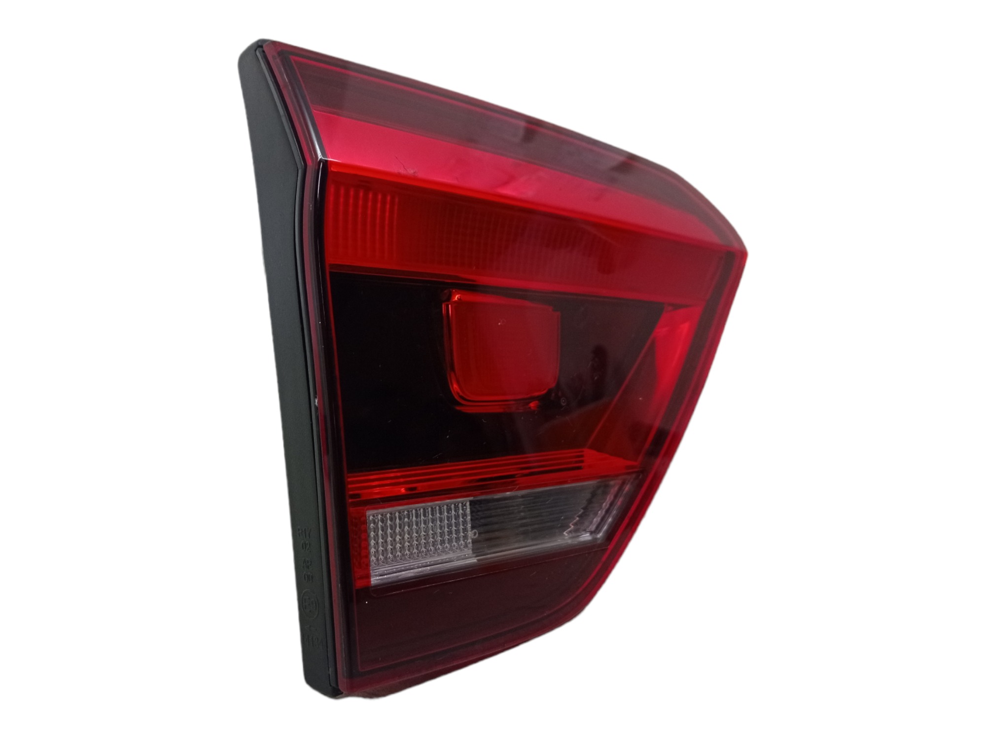 Lanterna Esquerda Tampa Traseira Volkswagen Fox 2018  Esquerdo Vermelho 2
