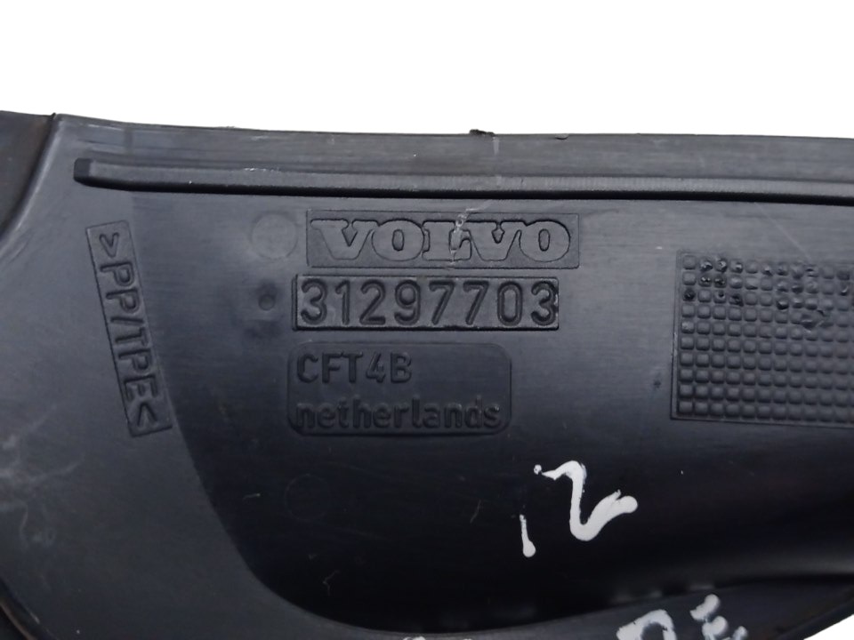 Acabamento Esquerdo Churrasqueira Volvo Xc60 T6 2011 4
