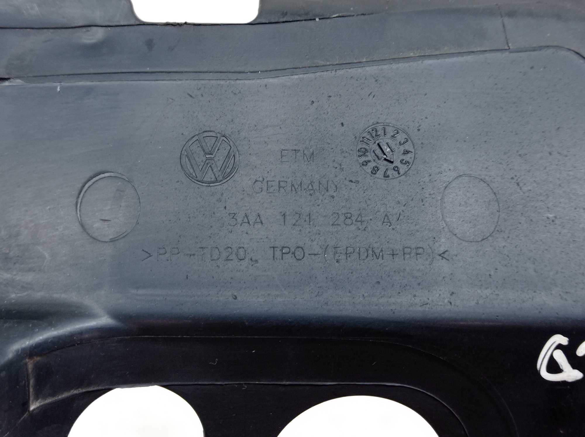 Defletor Direito Radiador Volkswagen Passat Tsi 2.0 2012 4