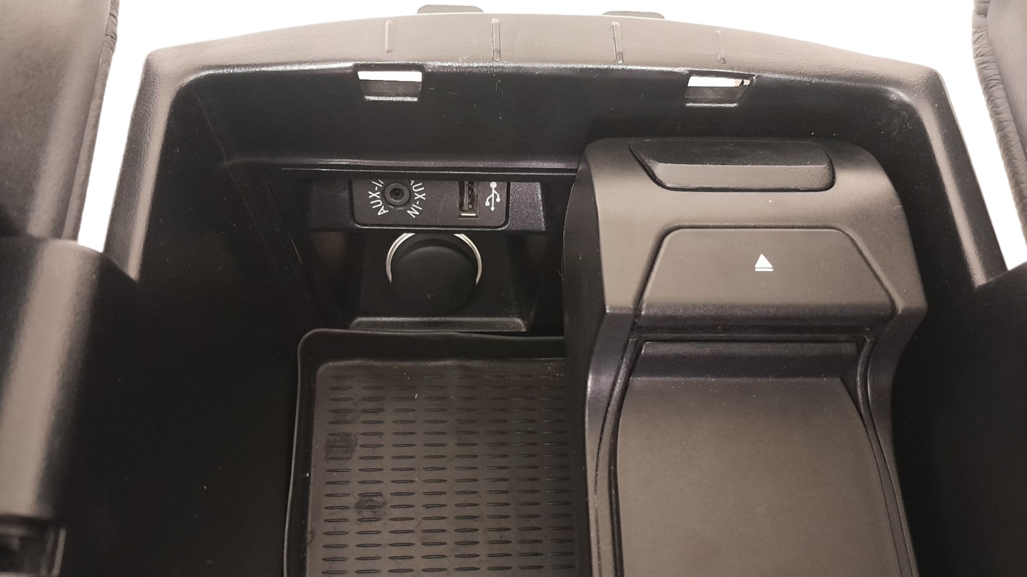 Apoio Braço Console Bmw X5 Xdrive50i 4.4 V8 Gas Aut 2013 – Preto 3