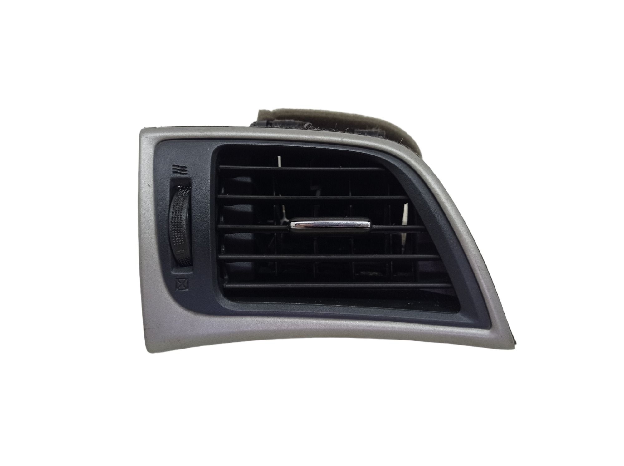 Difusor De Ar Esquerdo Nissan Sentra 2015