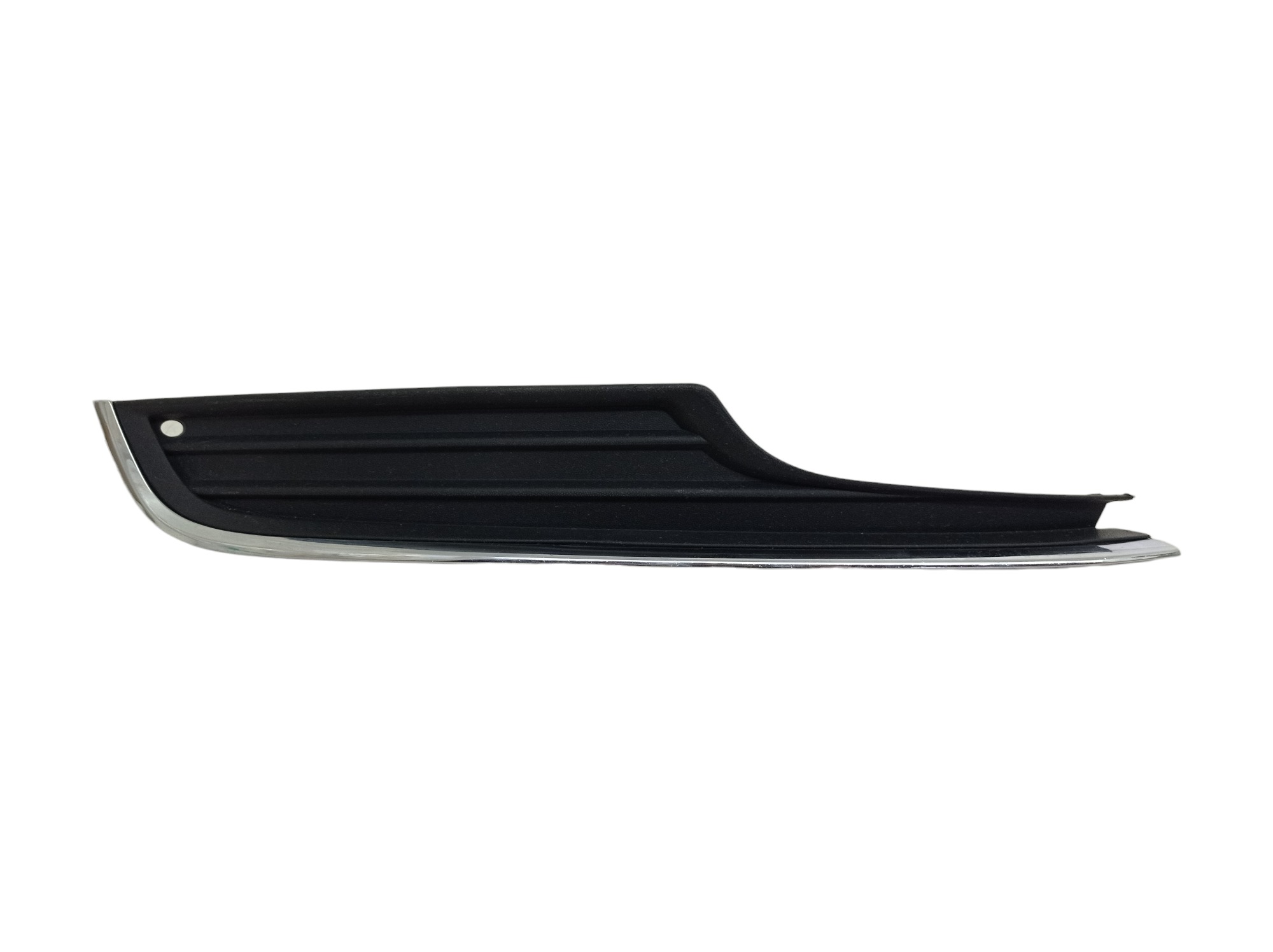Moldura Direita Parachoque Dianteiro Volkswagen Golf 2017 – Preto – Direito 1