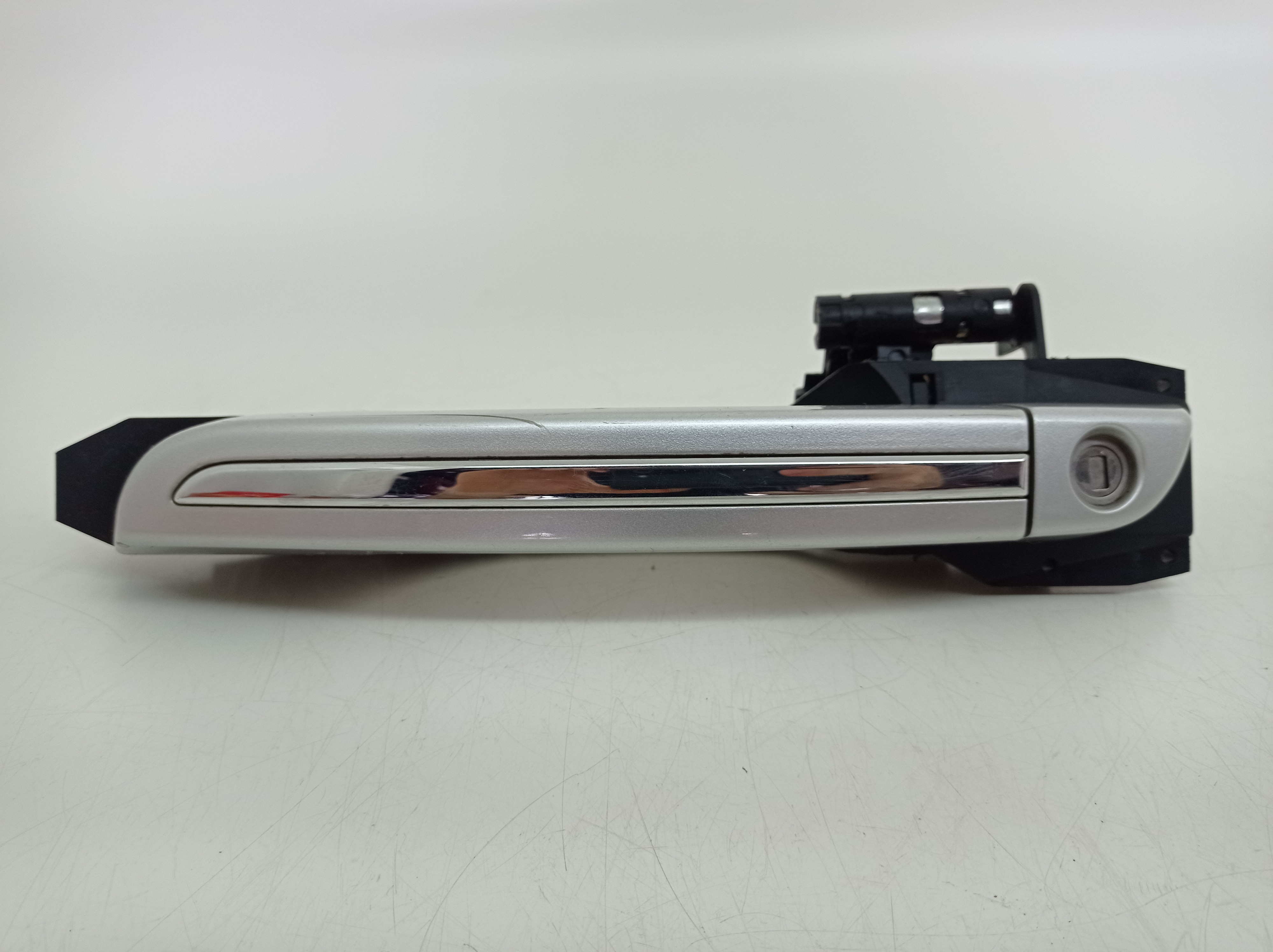 Maçaneta Externa Porta Dianteira Esquerda Chery Tiggo 2 2019 – Prateado 1