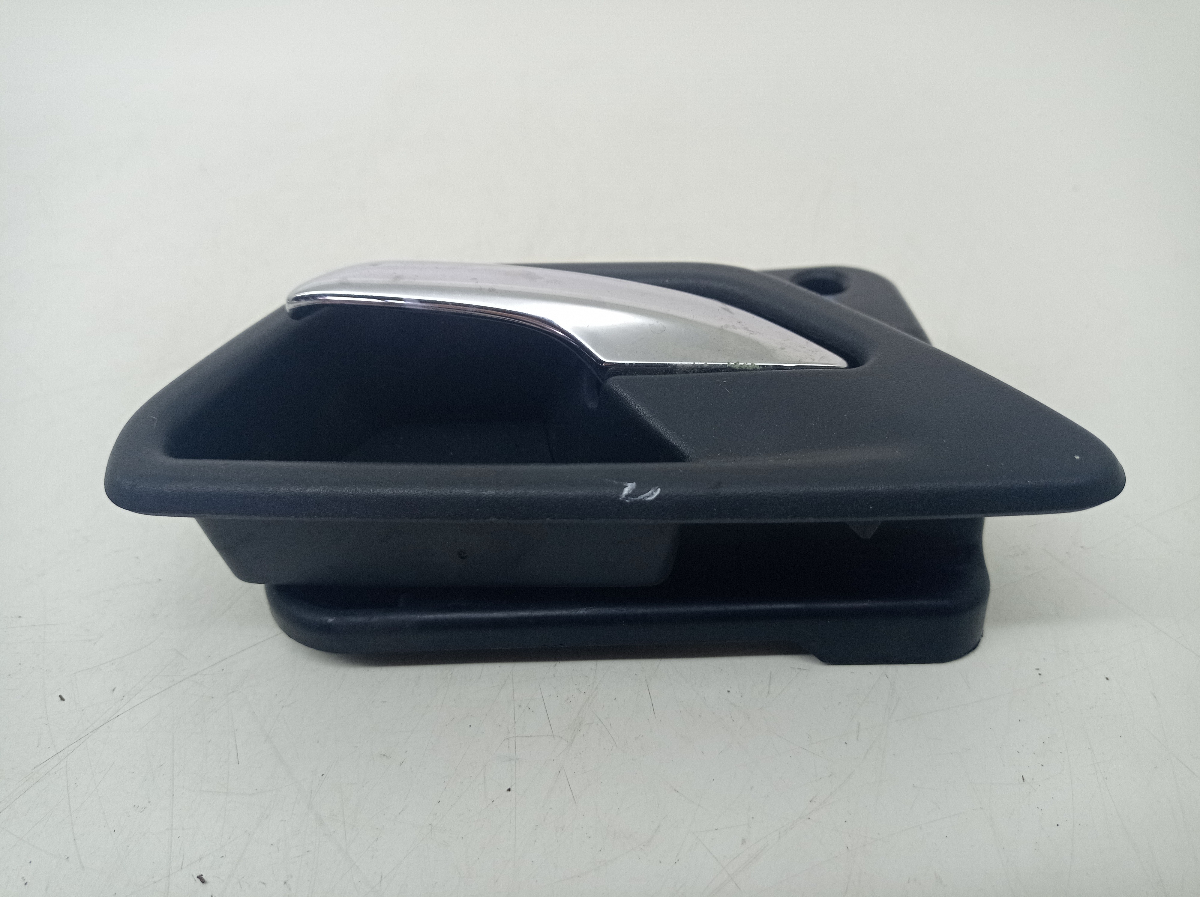 Macaneta Interna Traseira Esquerda Dodge Journey 2009  Preta Traseira 3