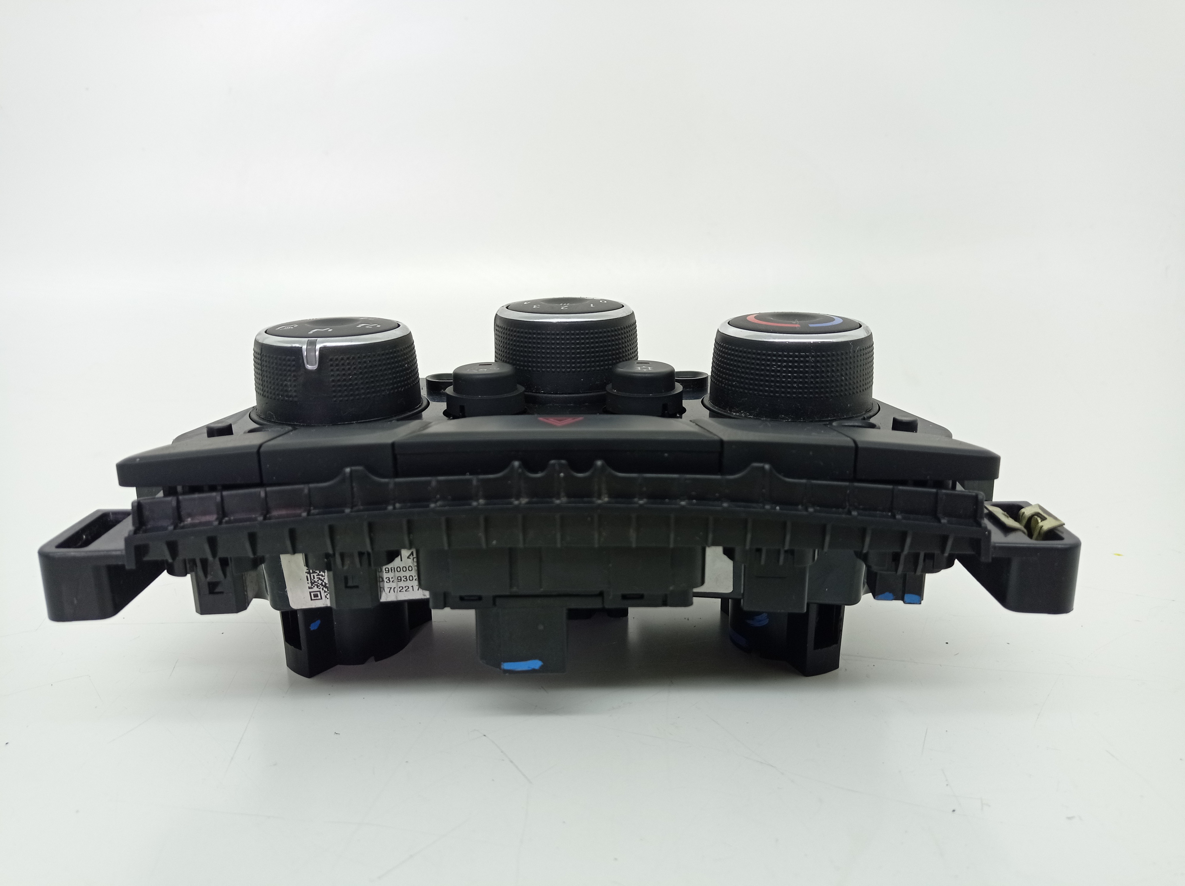 Controle De Ar Chevrolet Tracker 2017 4