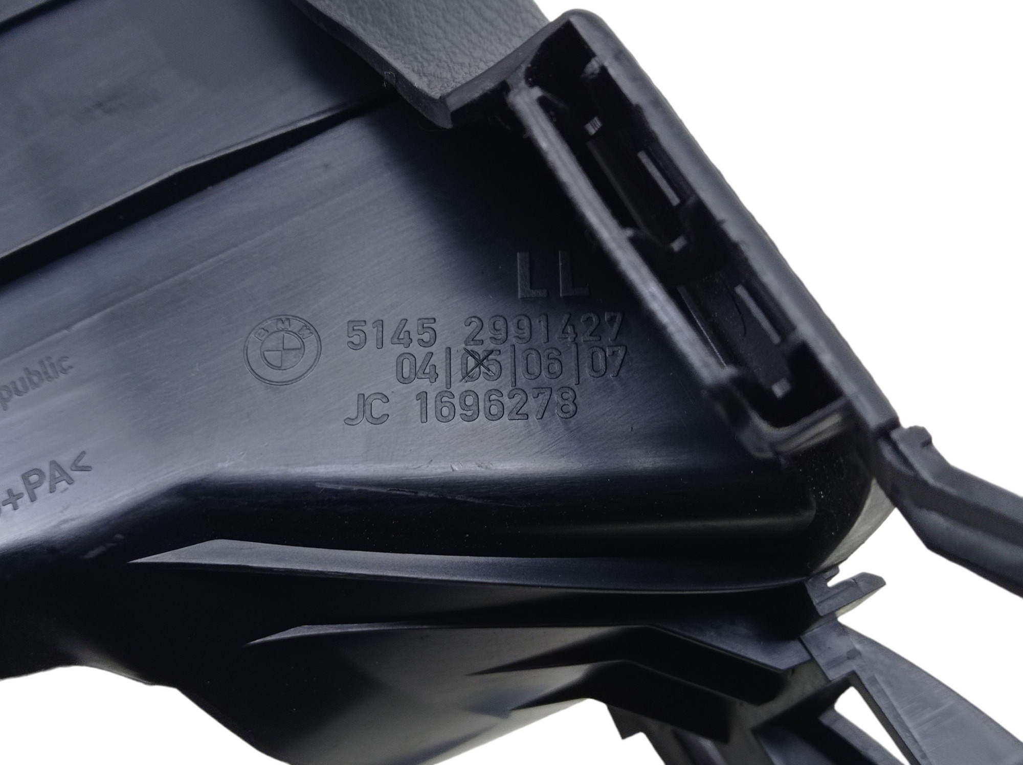 Moldura Inferior Acabamento Coluna De Direção Bmw X1 2011 7
