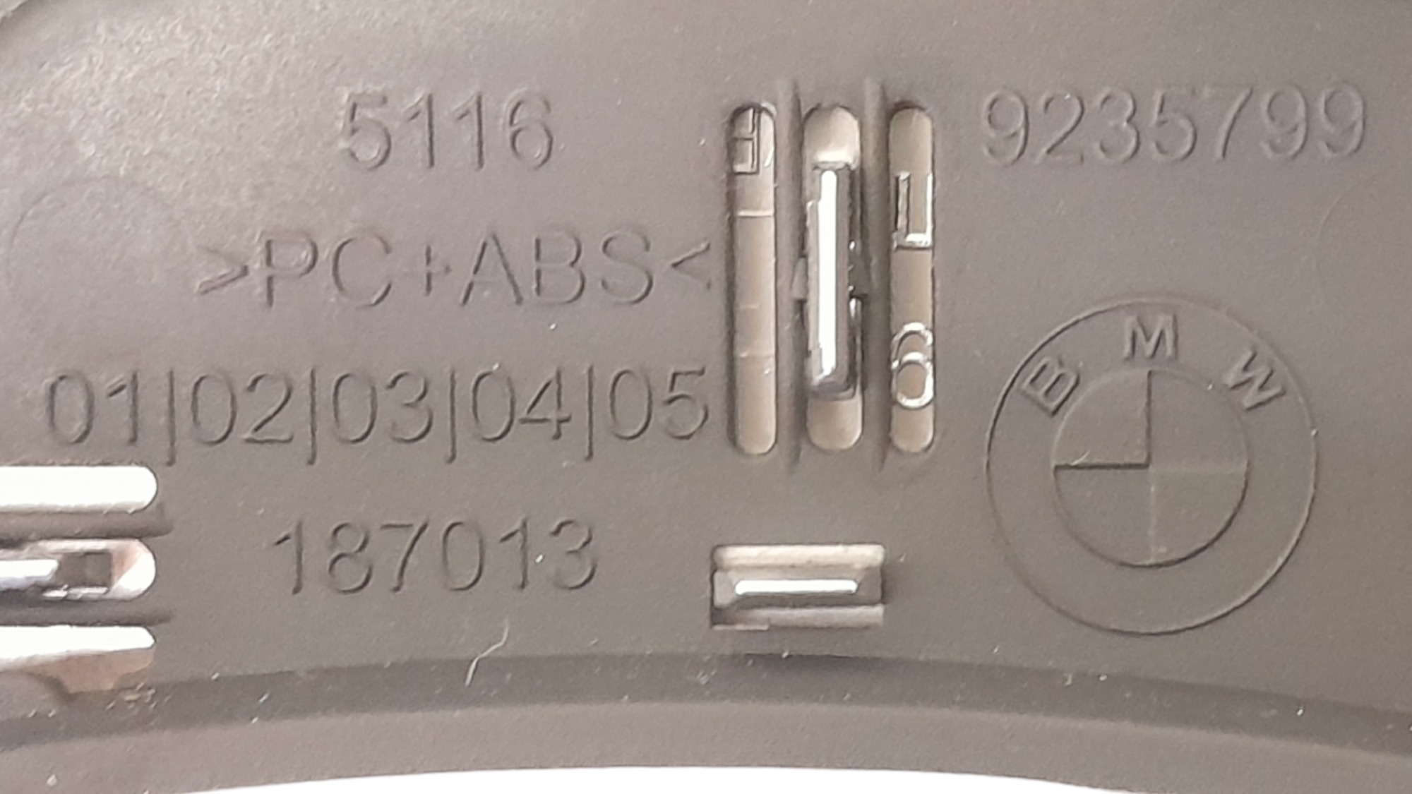 Moldura Trambulador Bmw X1 2.0 16v Gasolina Automatico 2014 4