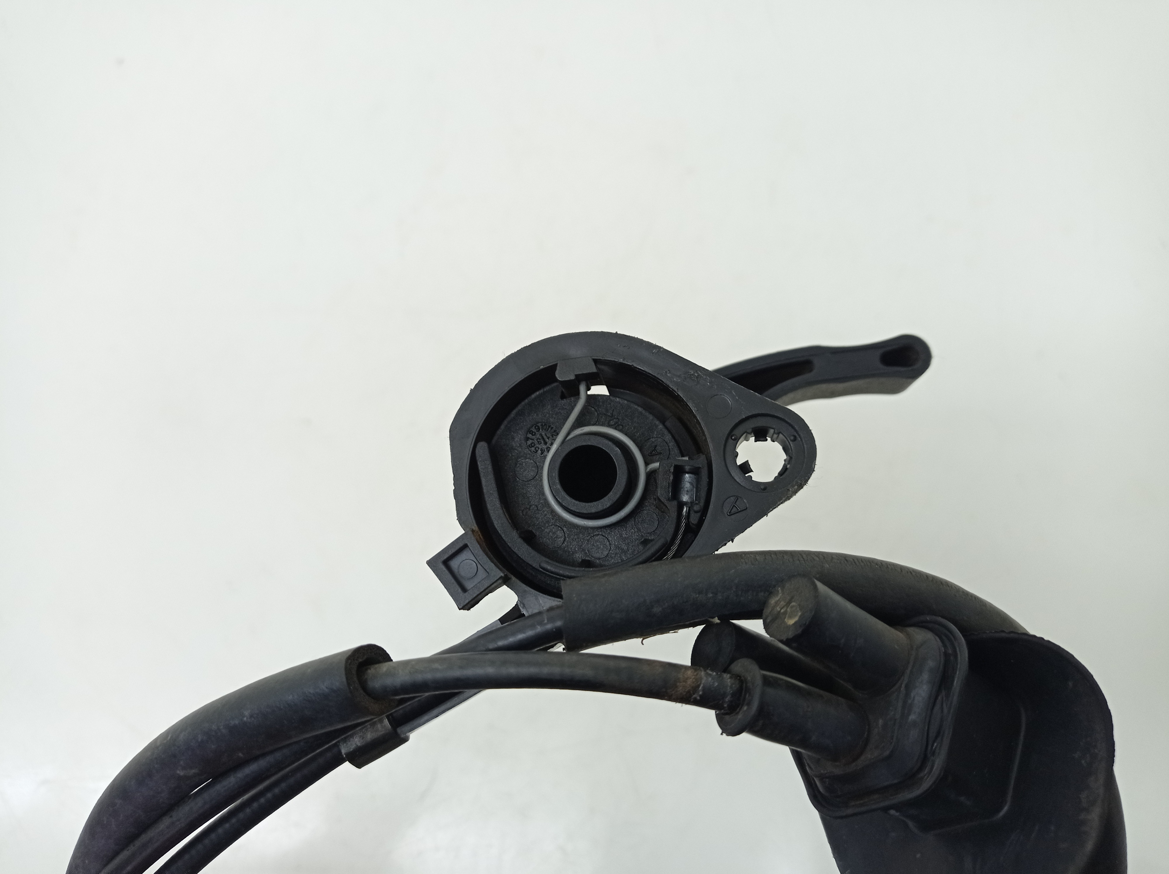 Cabo Acionador Capo Renault Duster 2014 3