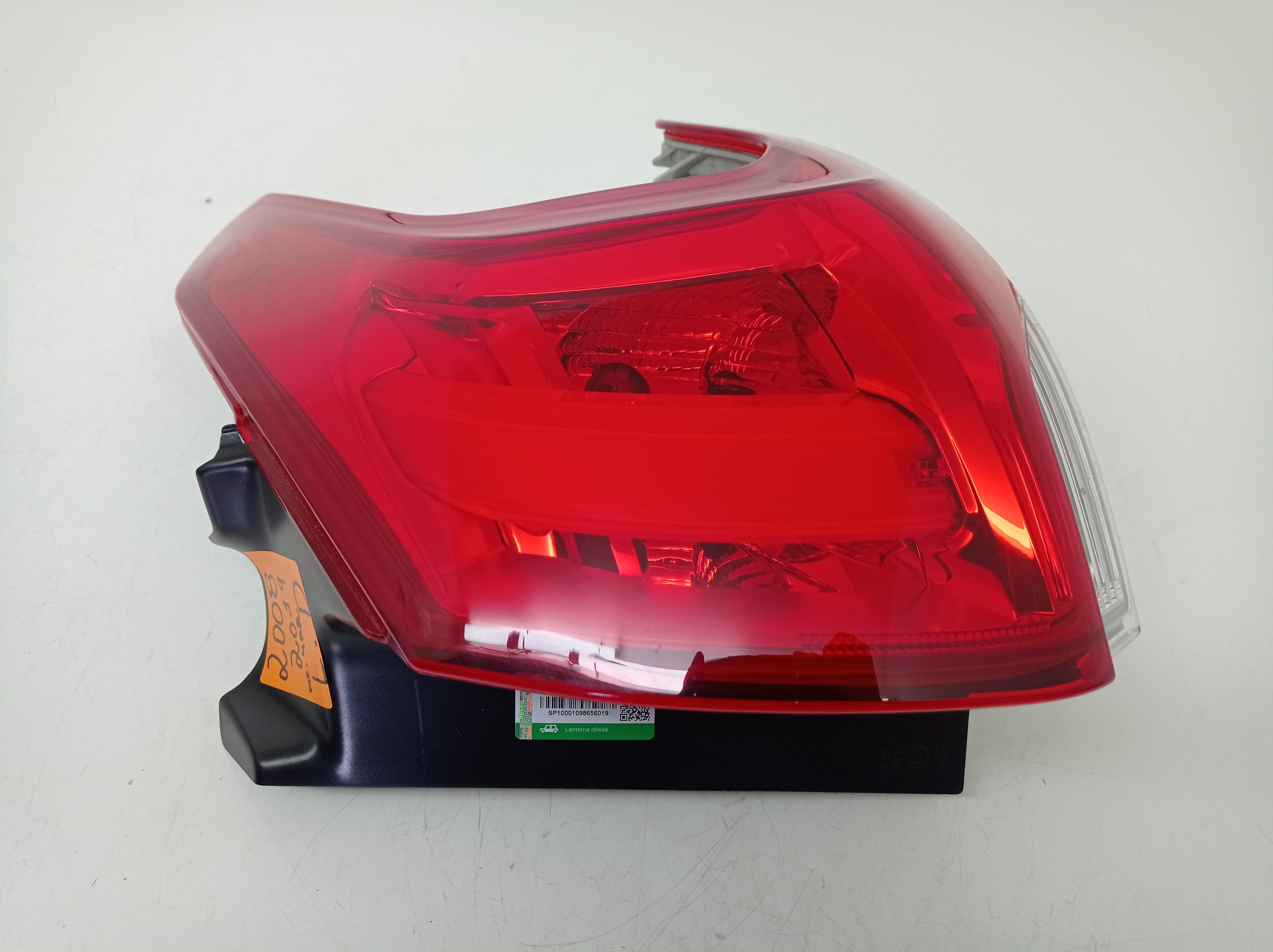 Lanterna Direita Peugeot 2008 2019 Com Detalhe 3