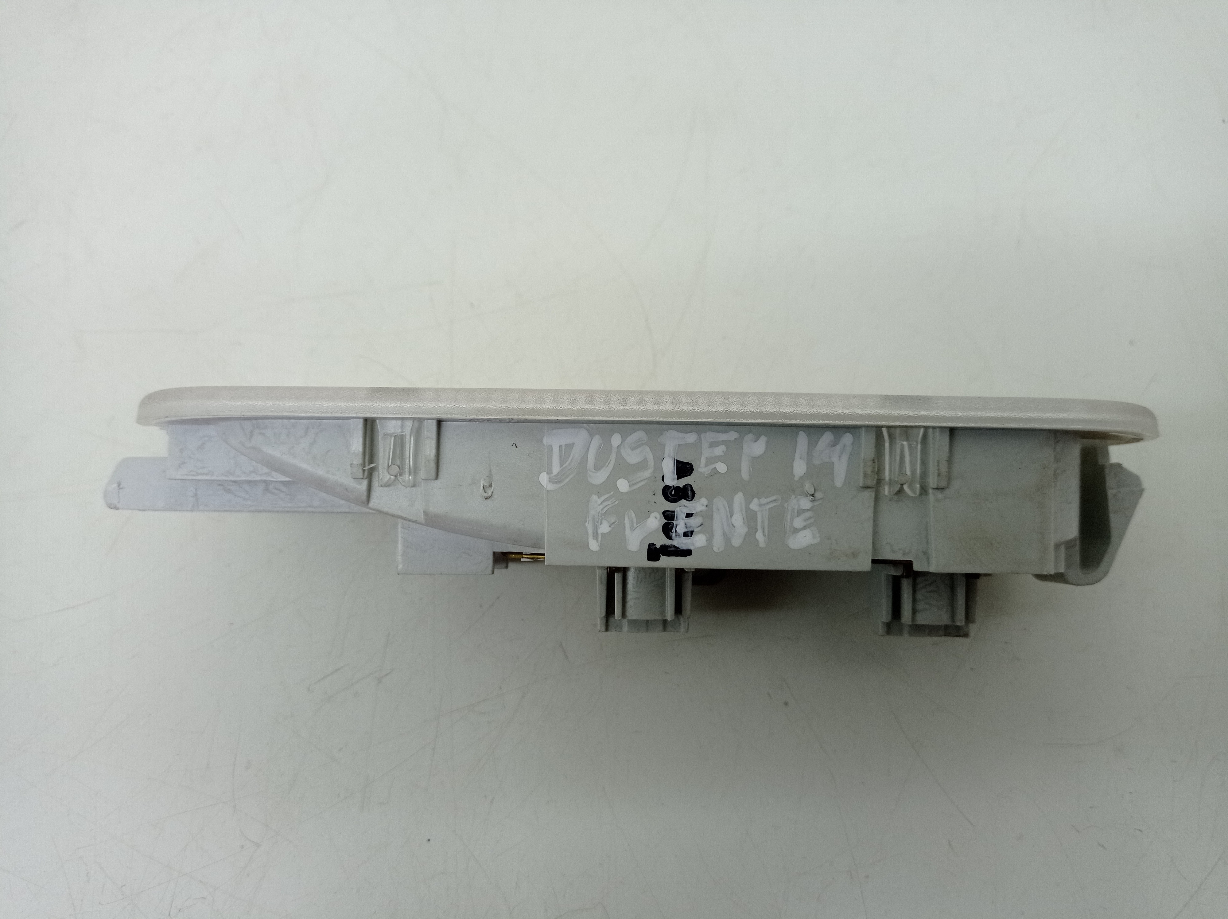 Luz De Teto Renault Duster 2014 6