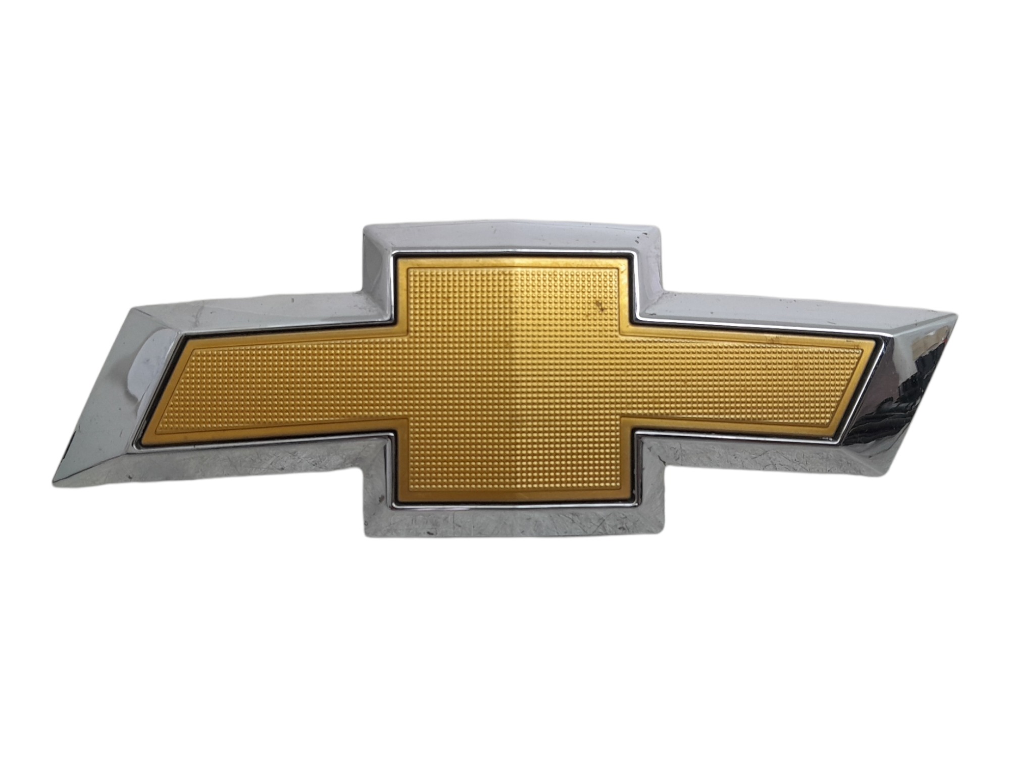 Emblema Parachoque Dianteiro Chevrolet Onix Ltz 2018  Cromado E Amarelo