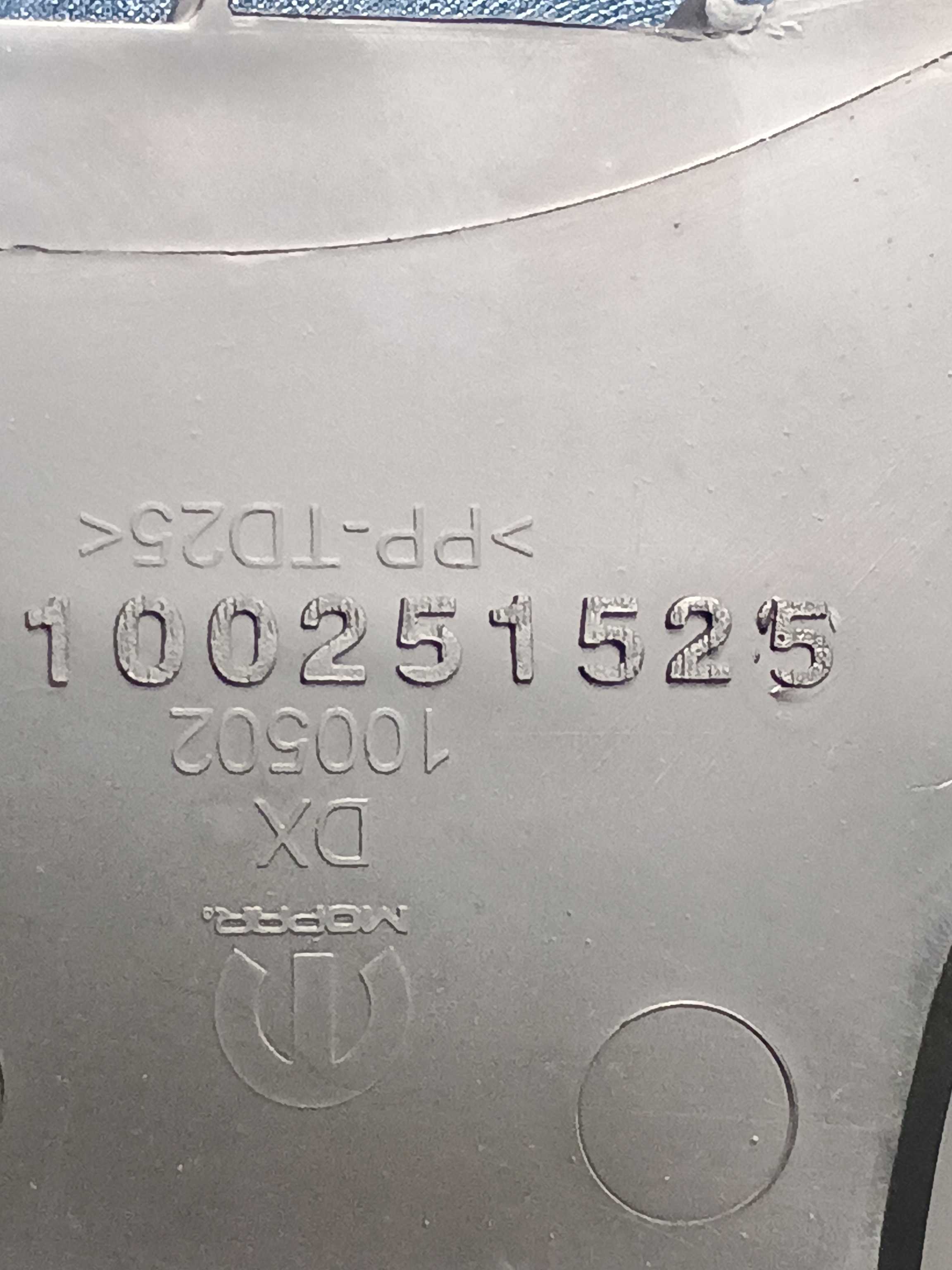 Moldura Coluna Traseira Dir Fiat Cronos Drive 1.3 2019 4