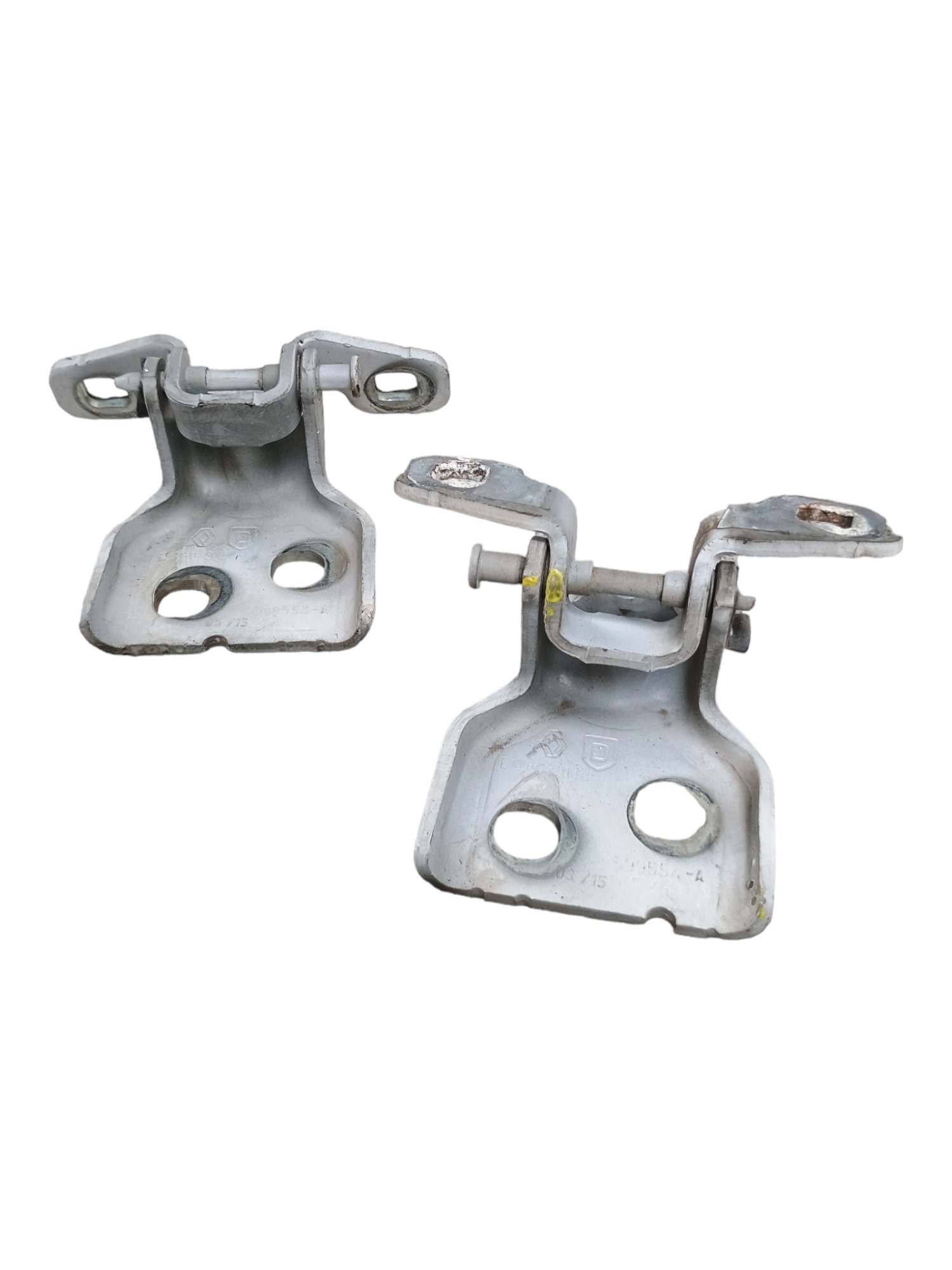 Dobradiça Porta Dianteira Esquerda Renault Sandero 1.0 2015 3
