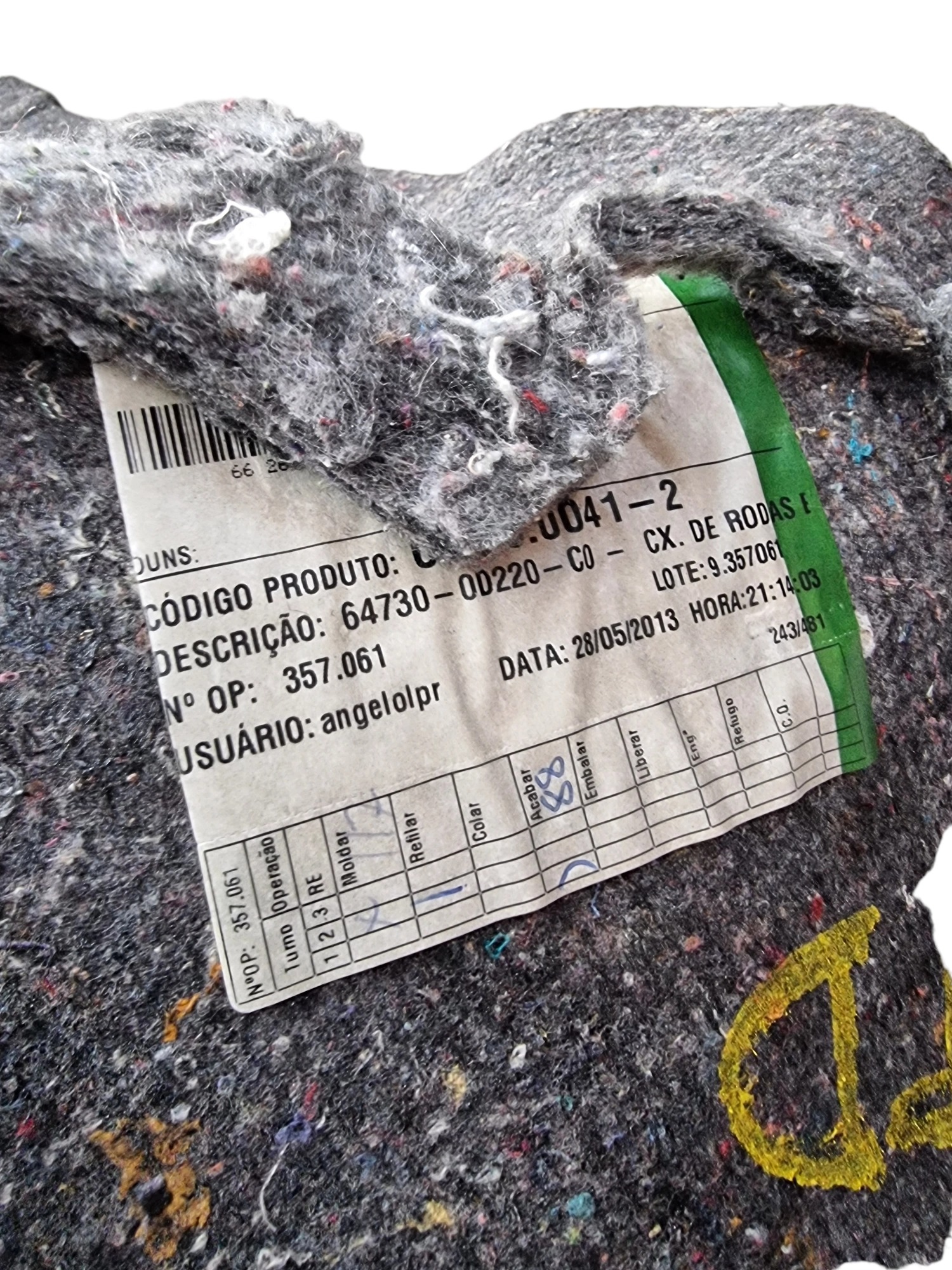 Forro Direito Porta-malas Toyota Etios 2013 647300d220 3