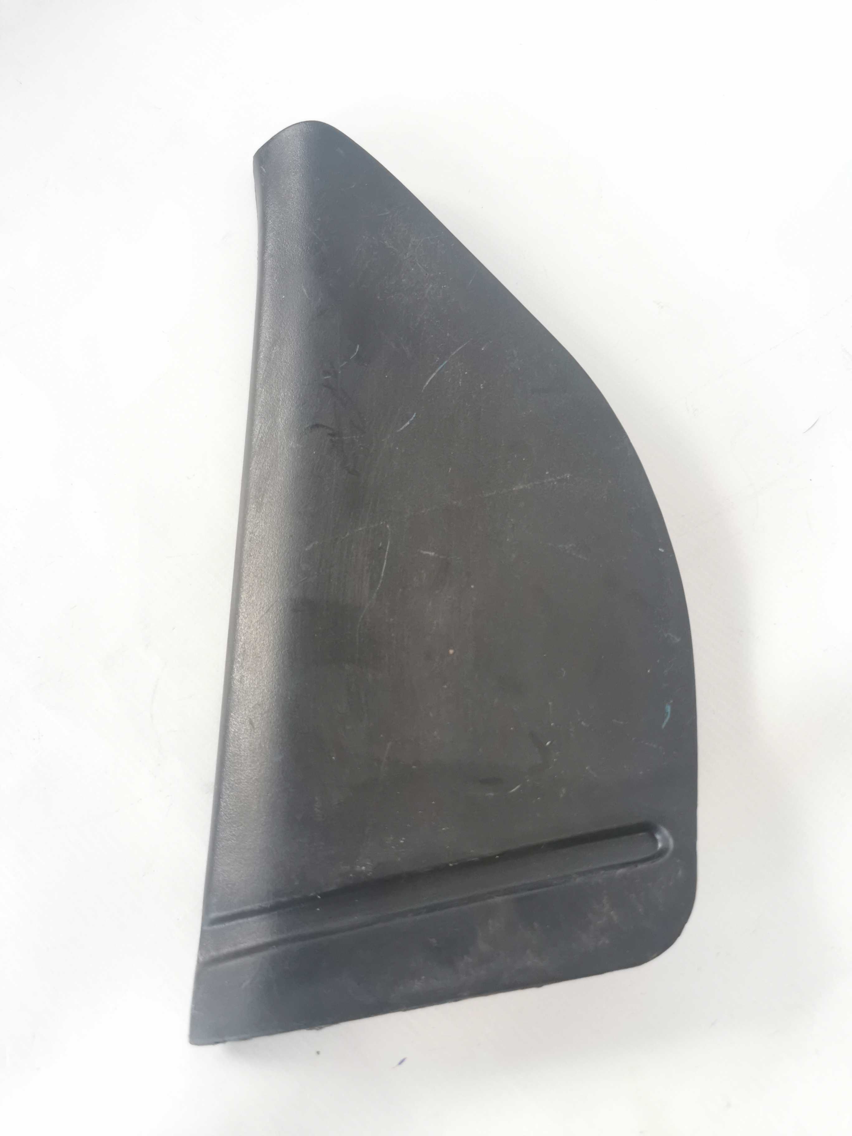 Moldura Interna Porta Traseira Direita Siena Fire 713782000 2