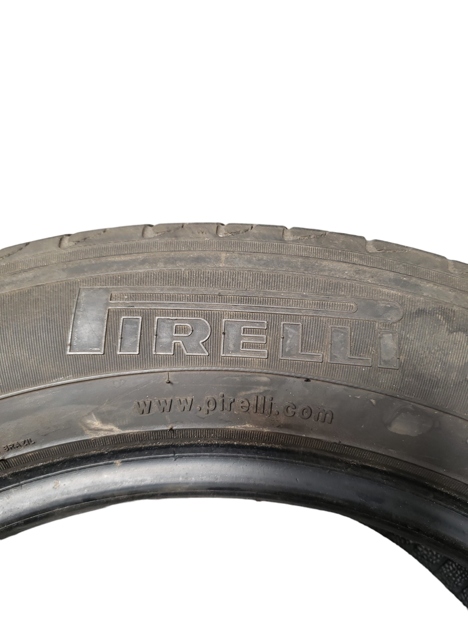 Pneu Usado 205 60 R16 Pirelli A1 4