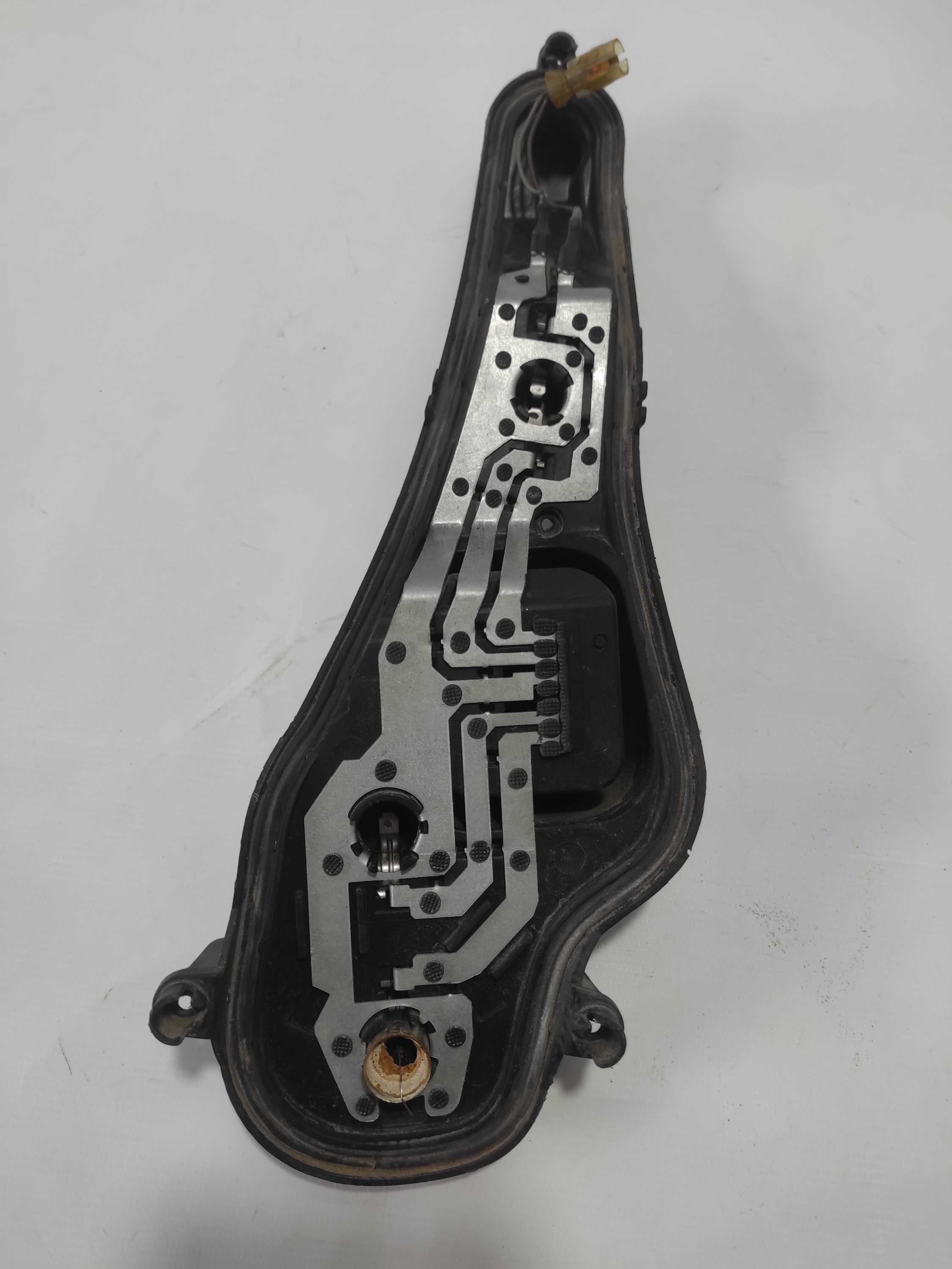 Circuito Lanterna Traseira Esq Palio Attractive 46890751 4