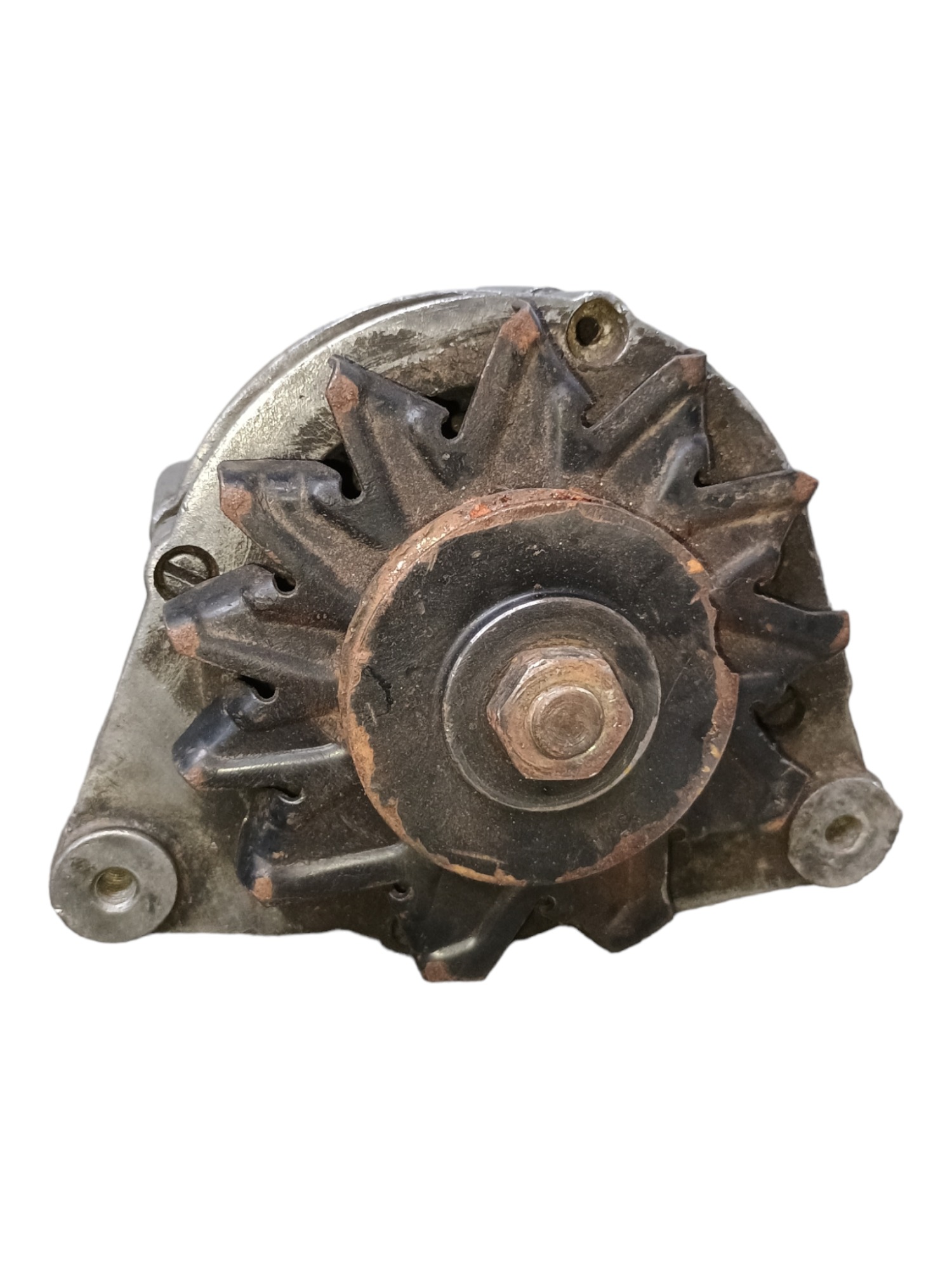 Alternador Vw Gol 1.6 1985 Com Detalhe