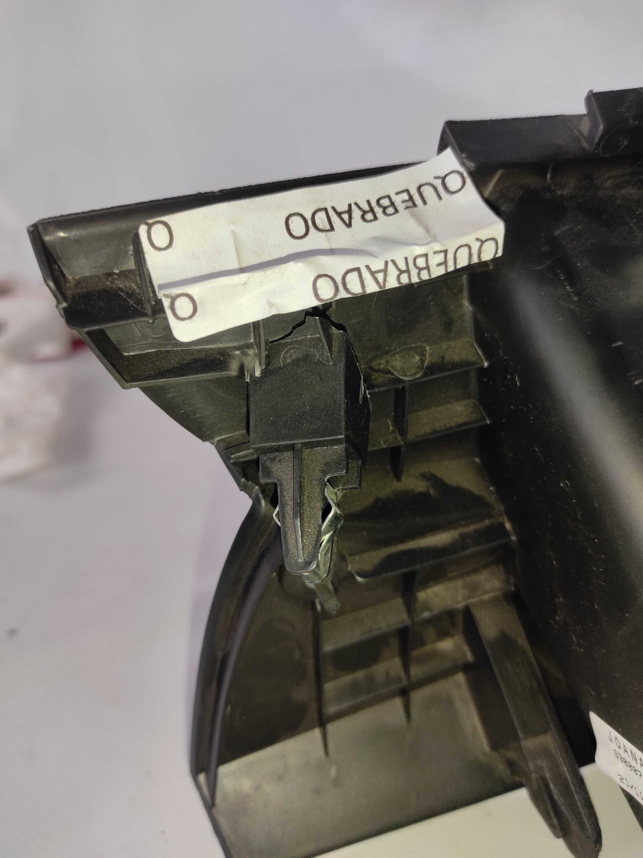 Porta-objetos Nissan Versa 2019/2020 685209ke0a 3