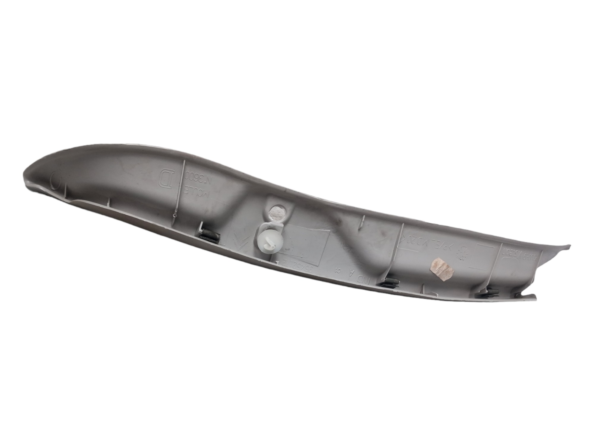 Acabamento Direito Tampa Tras Citroen C3 Excl 1.6 16v 2004 3