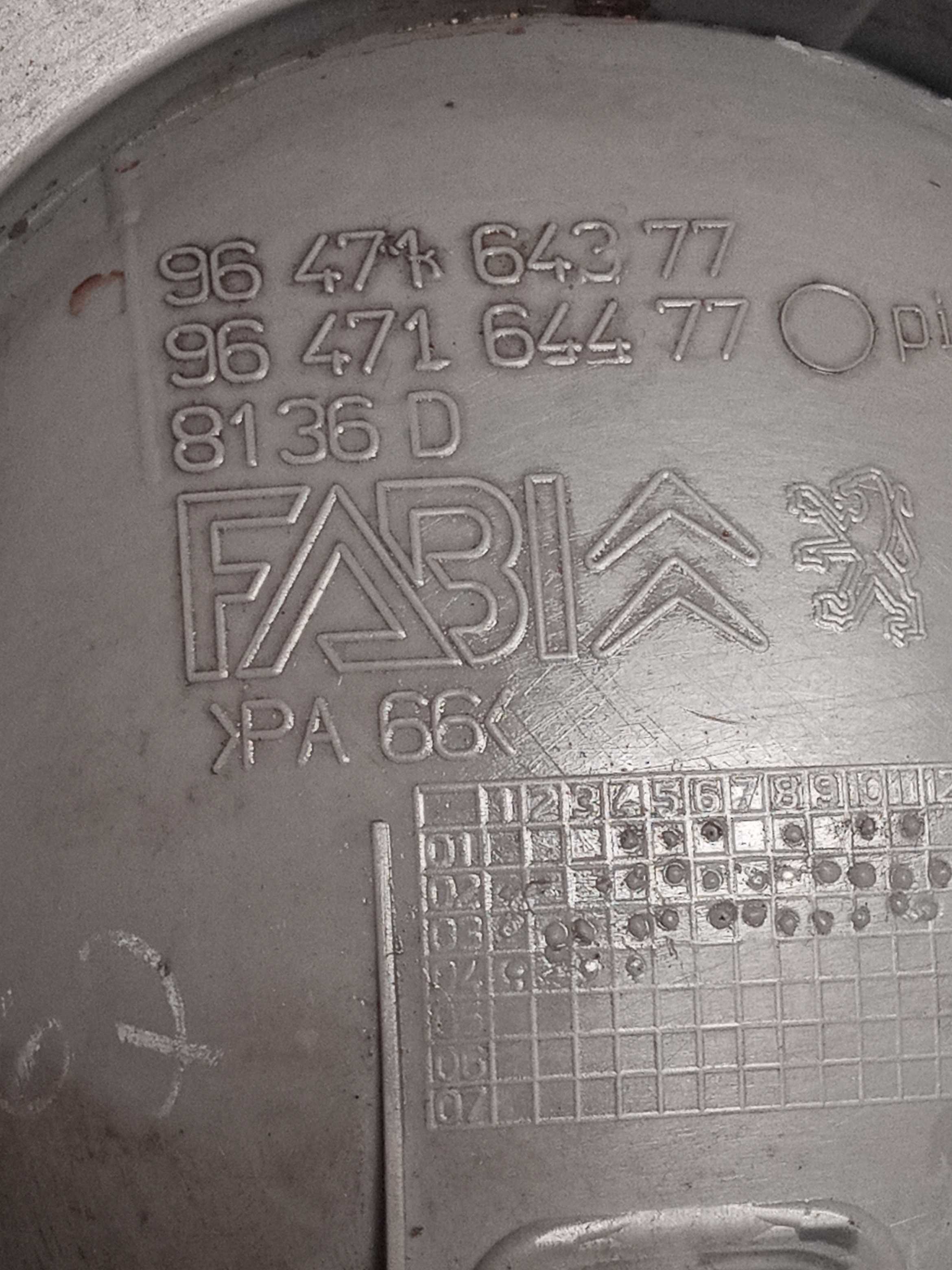 Maçaneta Interna Porta Dian Esq Citroen C3 Excl 1.6 16v 2004 Prata Dianteira 5