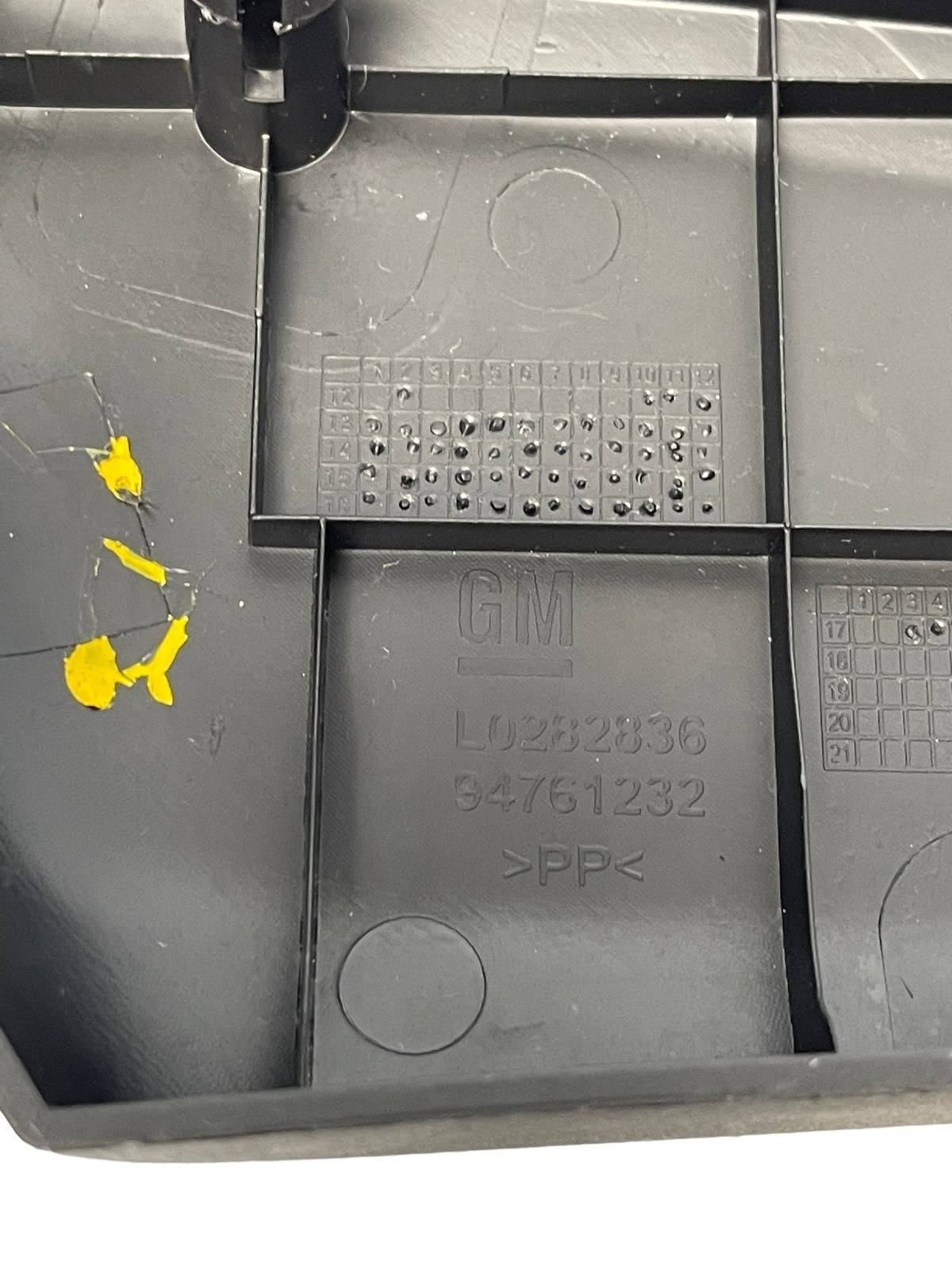 Moldura Lateral Banco Prisma 2018 94761232 3