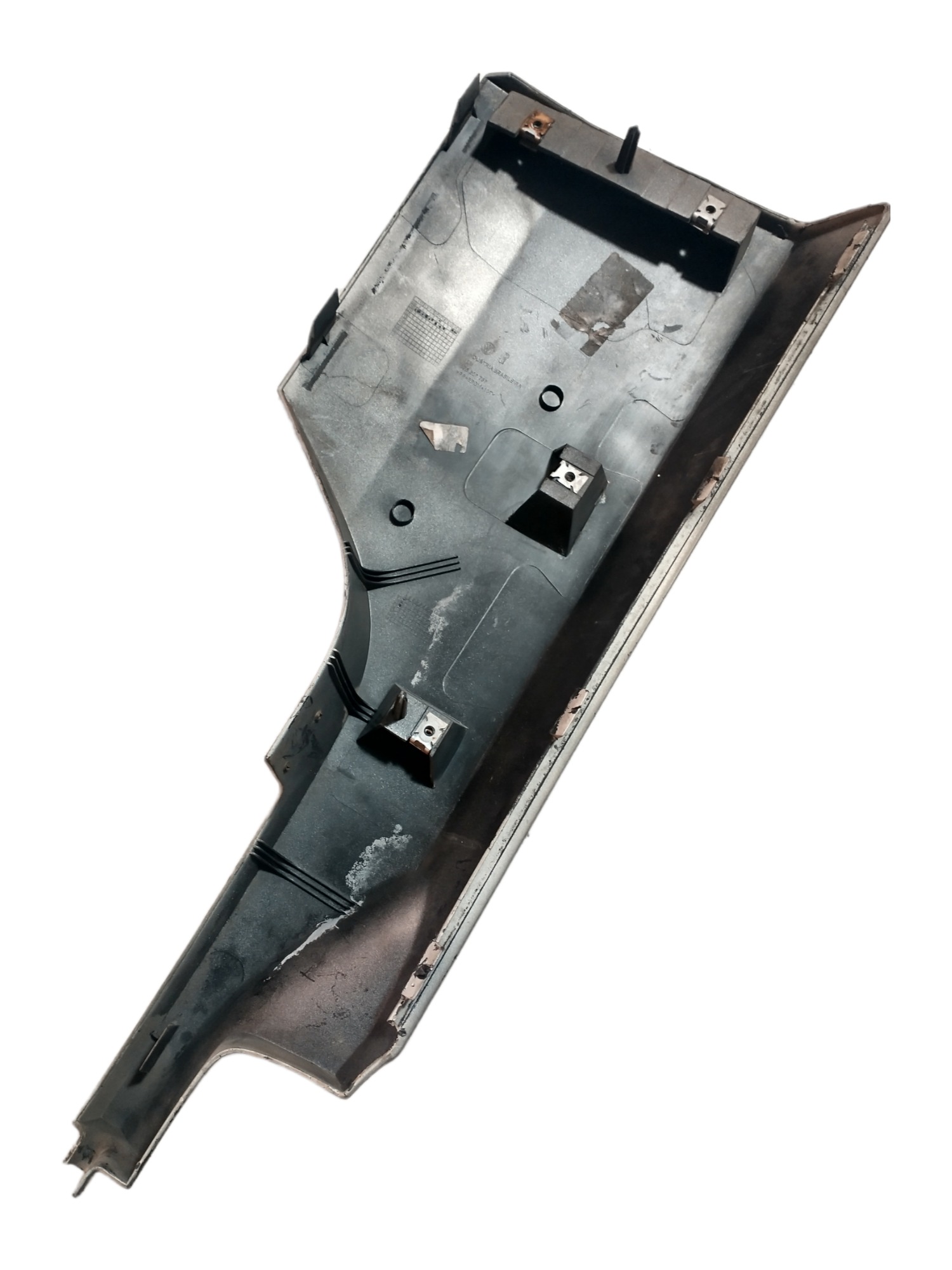 Moldura Aplique Direito Estepe vw Crossfox 2011 Prata Abc 2