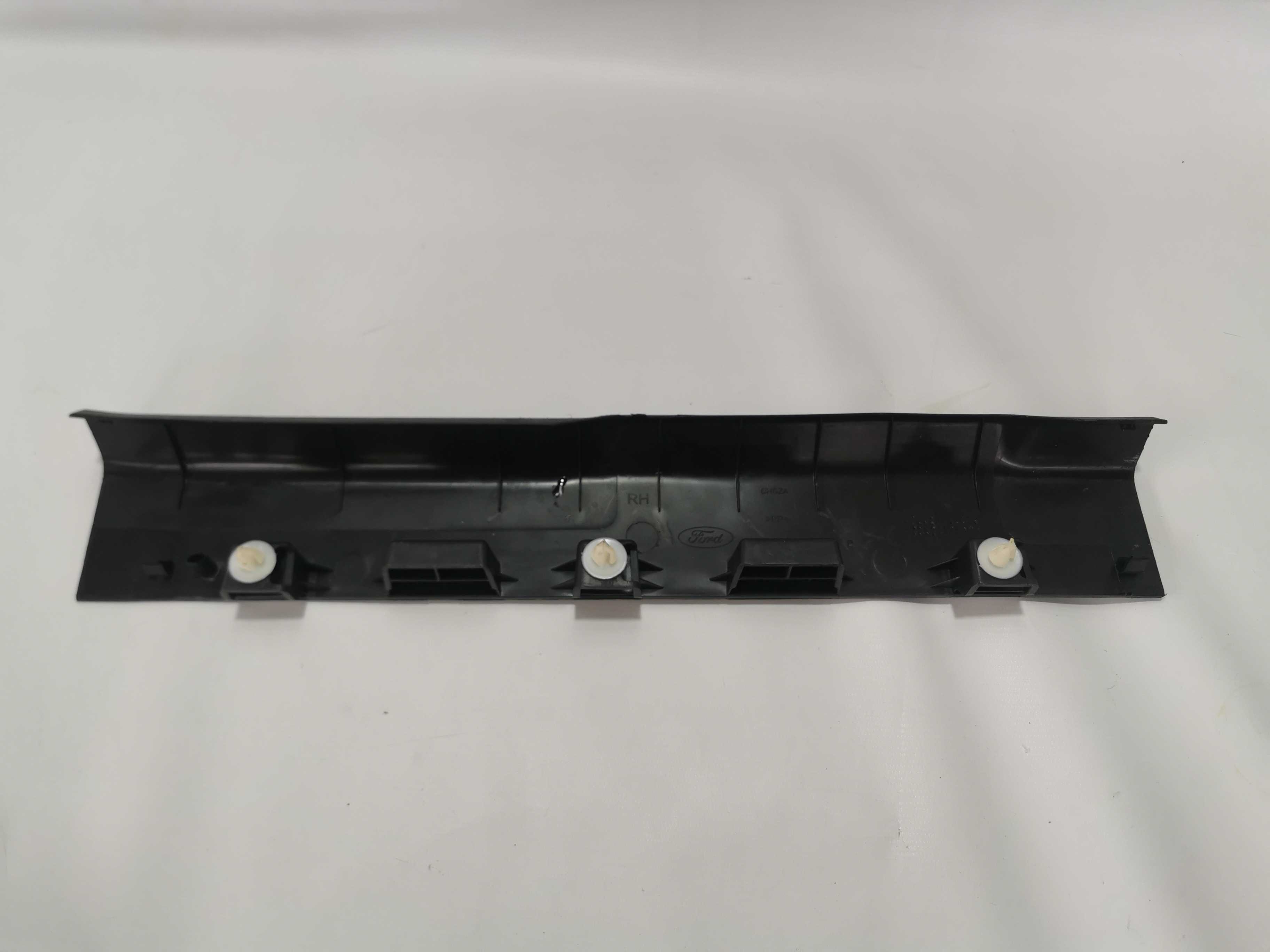 Soleira Dianteira Direita Ford Ka Se E3b5a13200 2