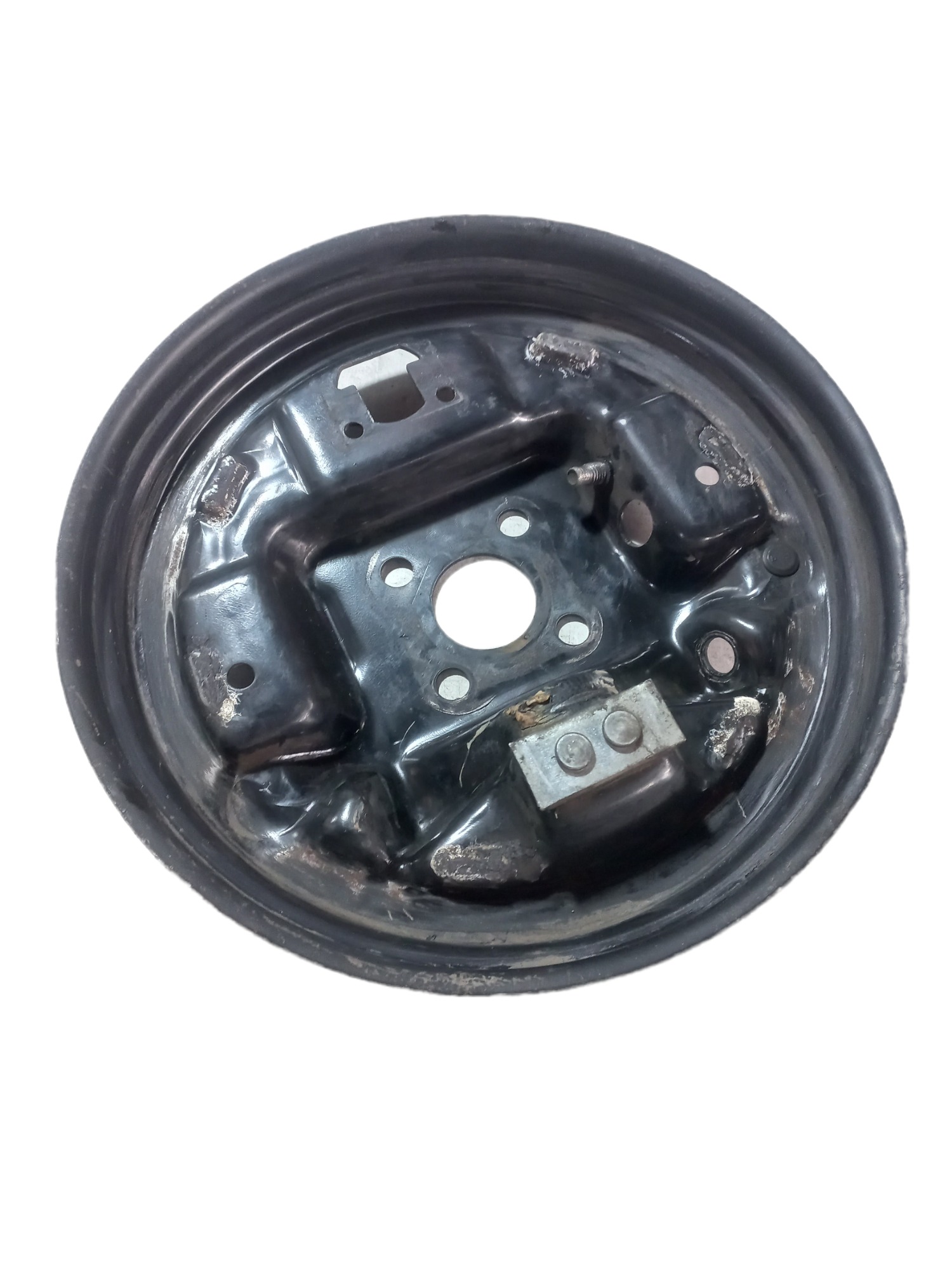 Espelho De Roda Esquerdo Nissan Versa 16v 2012 2