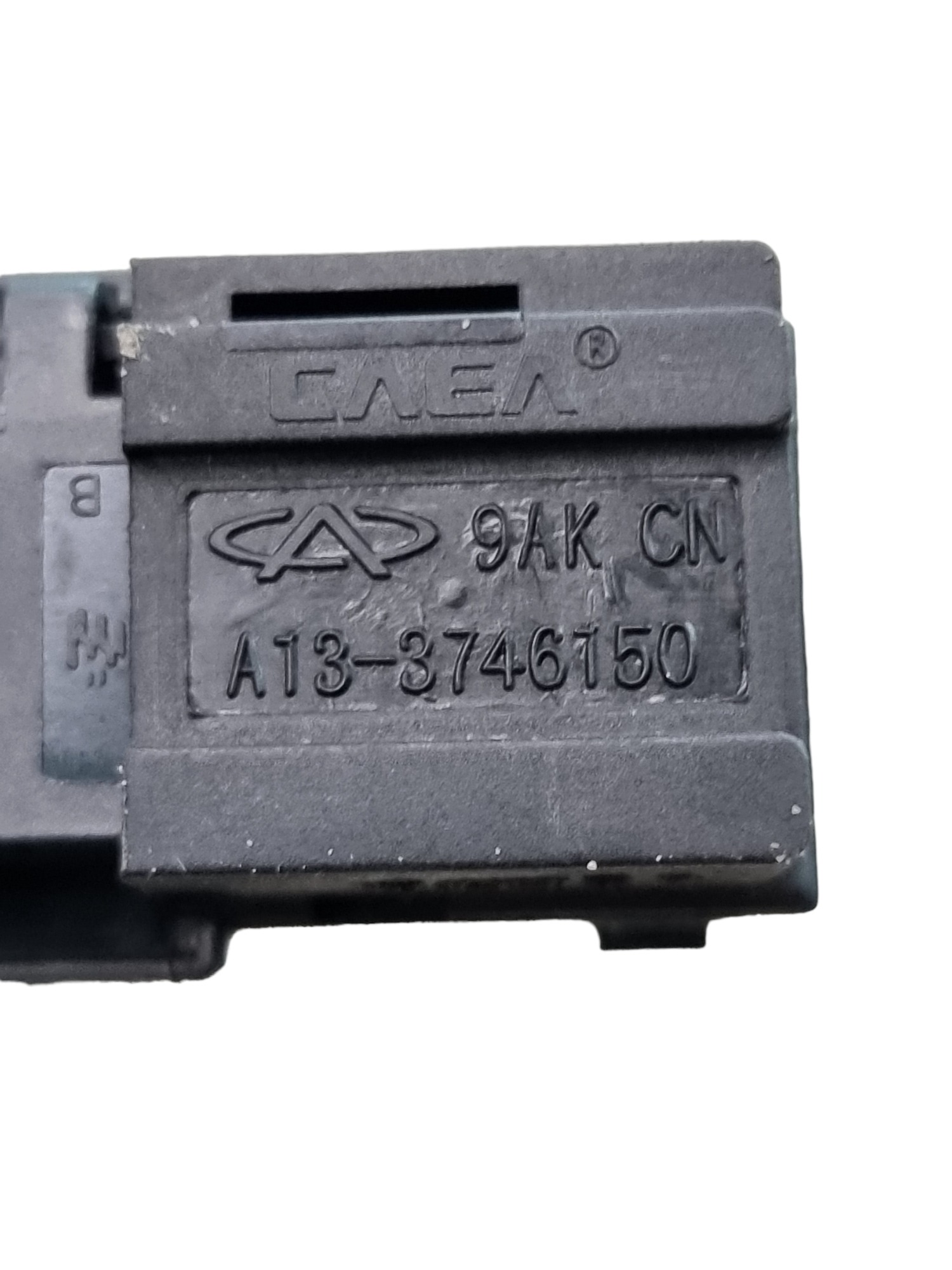 Botão Vidro Elétrico Tras Direito Celer 2018 A133746150 3