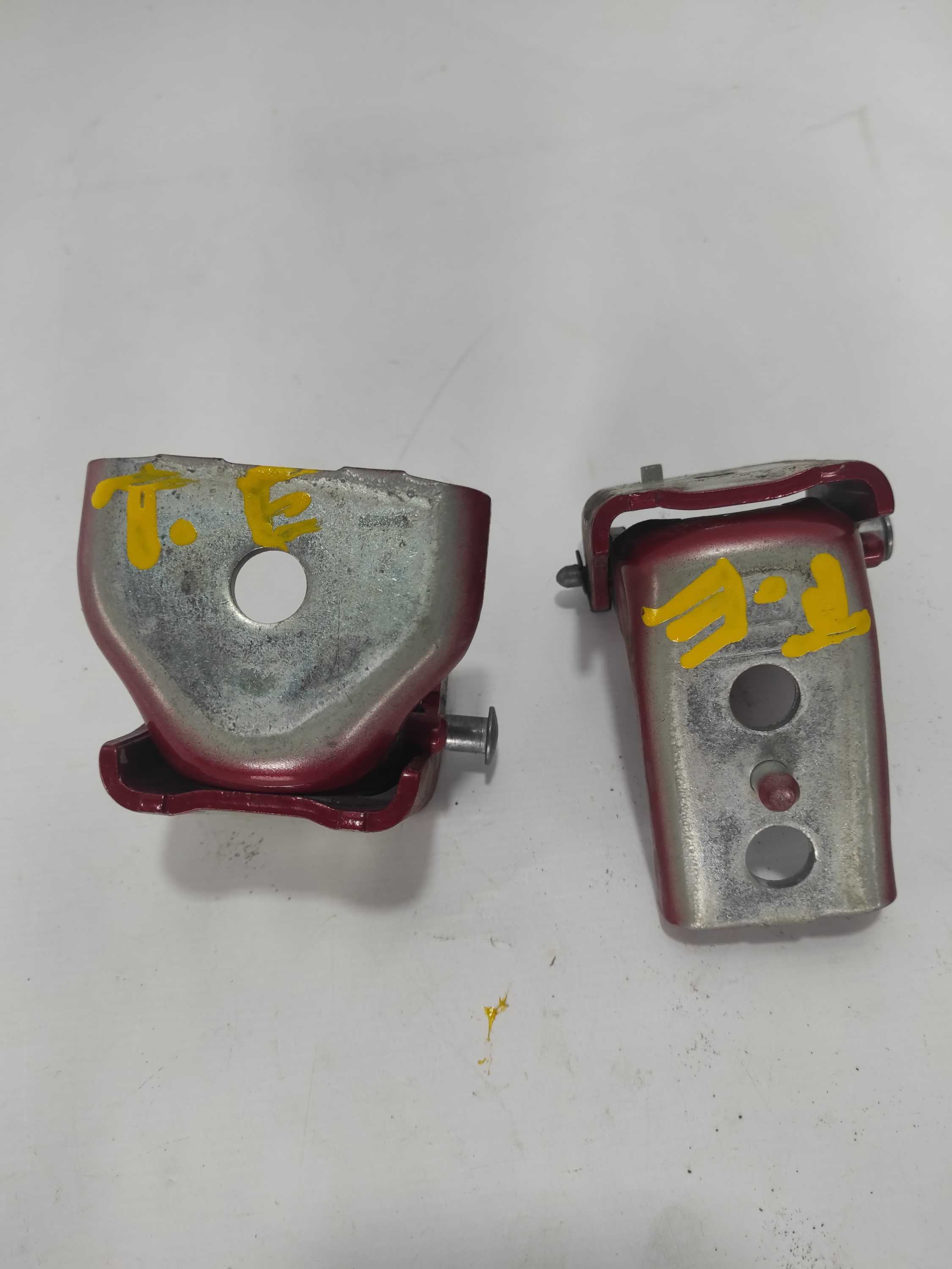 Dobradiça Traseira Esquerda Citroen C3 Glx 2012 2
