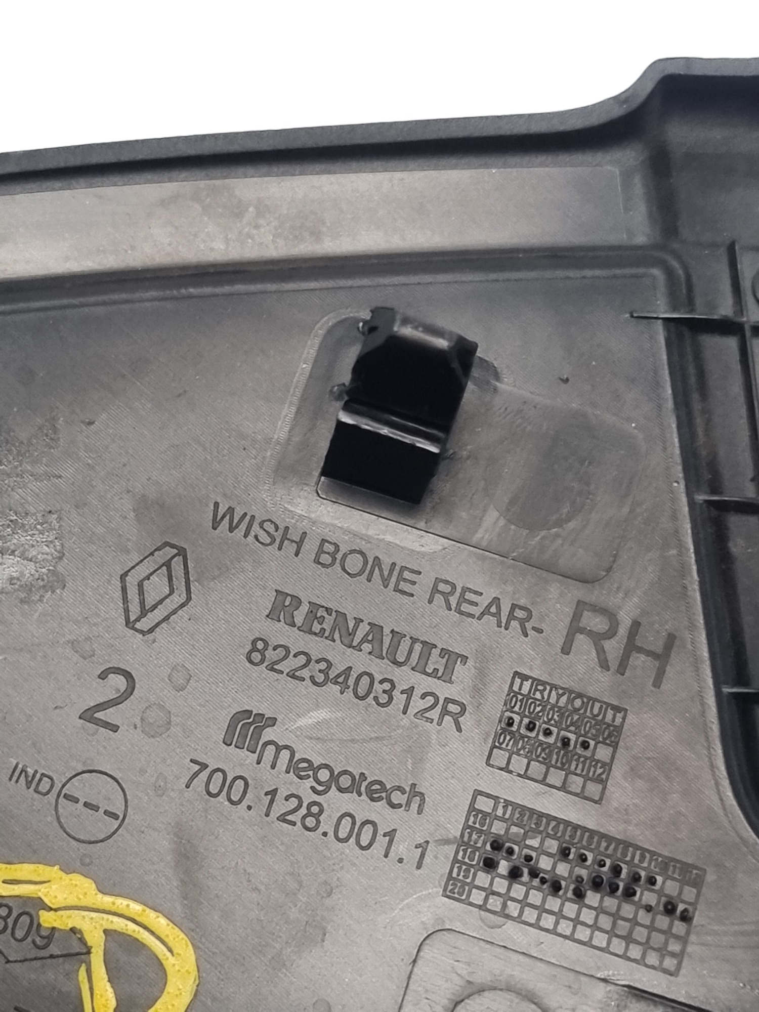 Acabamento Porta Tras. Direita Renault Kwid 2019 822340312 3