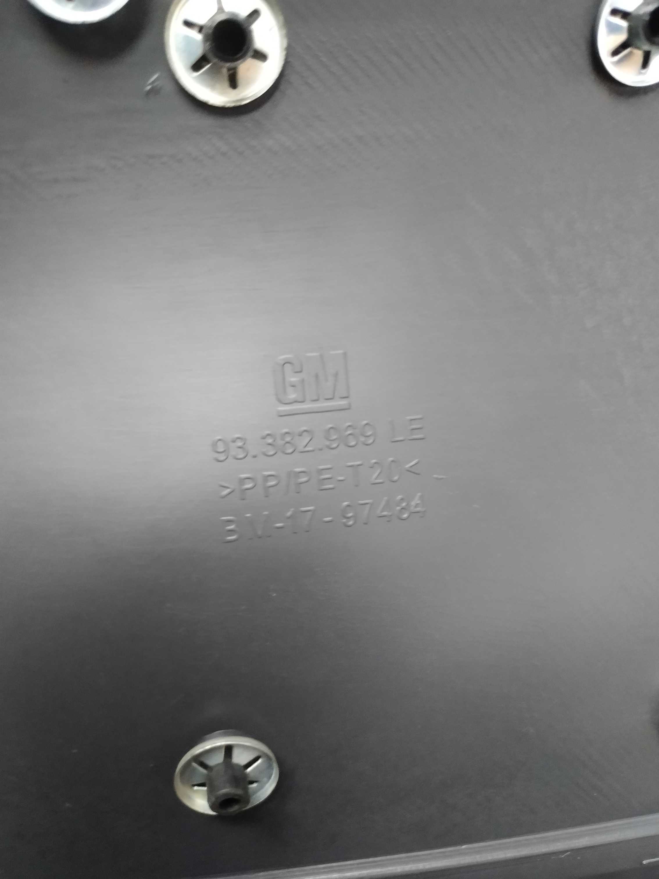 Forro Porta Traseiro Esquerdo Gm Celta 2008 Com Detalhe Cinza 4